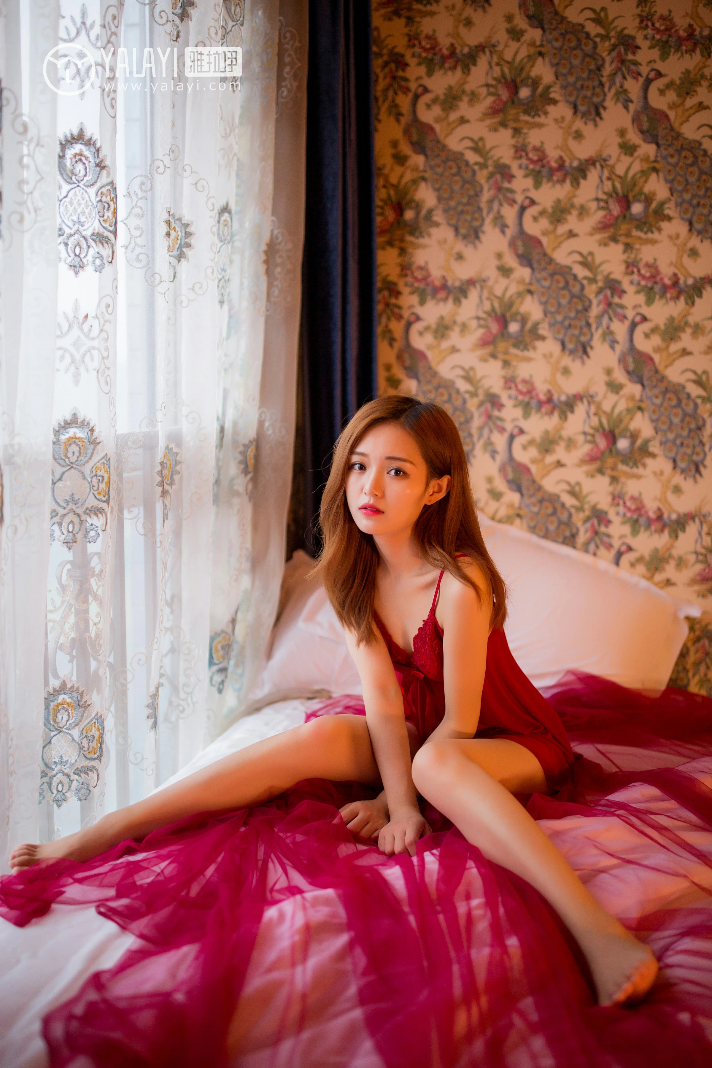 [YALAYI雅拉伊]NO.044 遗落红紗 赵欣怡 红色吊带蕾丝睡衣裙性感私房写真集第6张