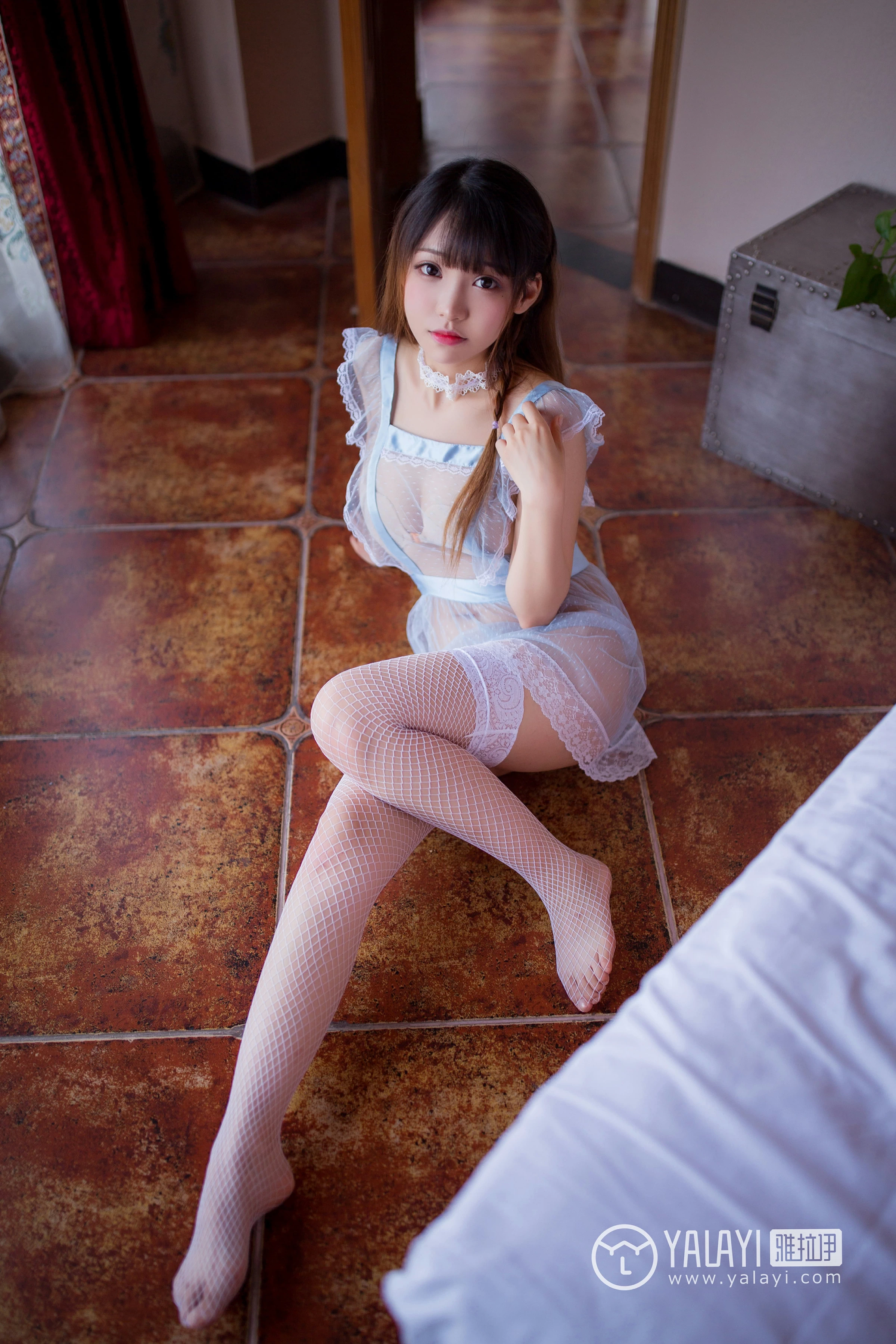 [YALAYI雅拉伊]NO.051 白精灵 水花儿 性感女仆制服与透视情趣内衣私房写真集第14张