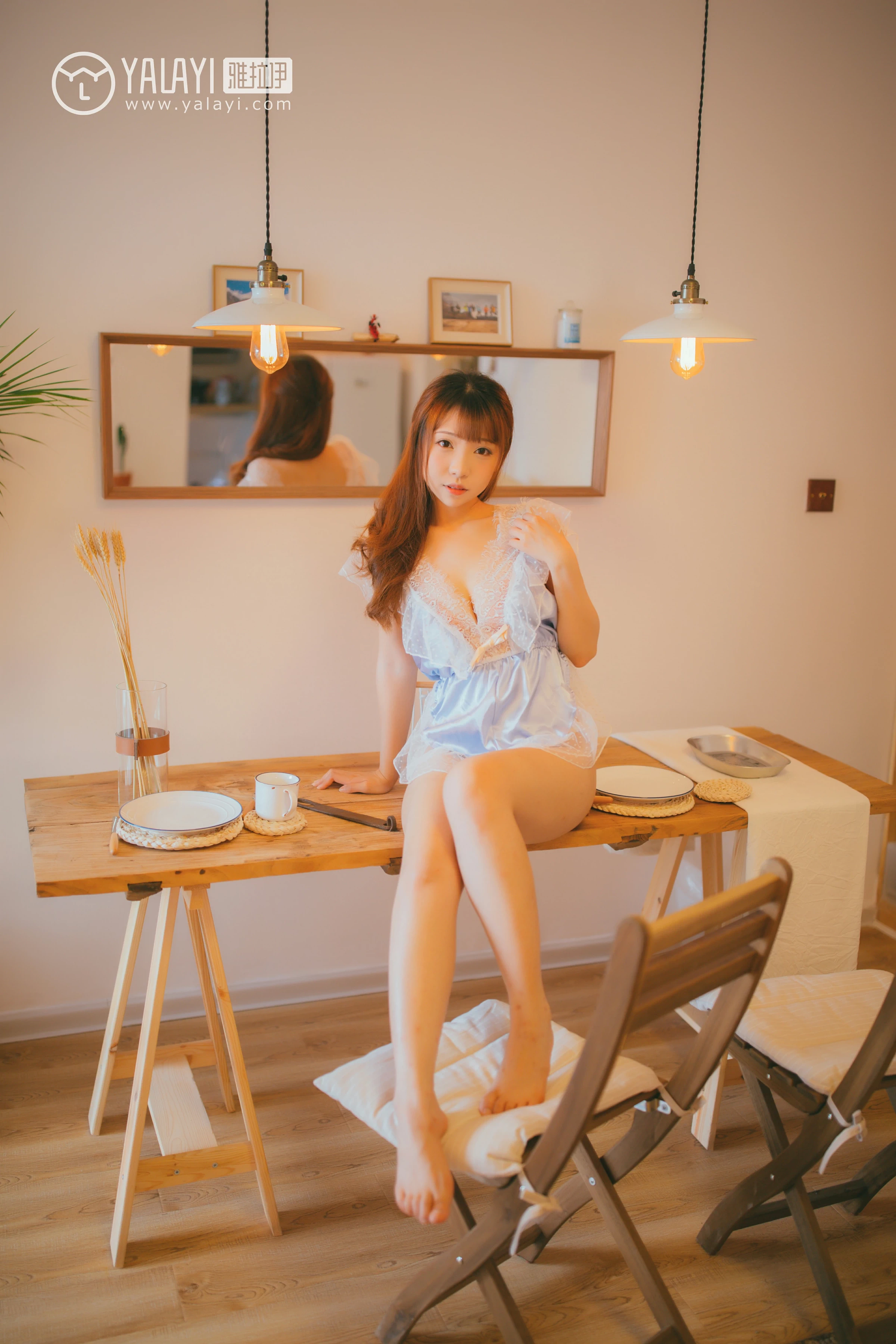 [YALAYI雅拉伊]NO.064 凝望 水花儿 透视情趣内衣与淡蓝色蕾丝睡衣性感私房写真集第10张