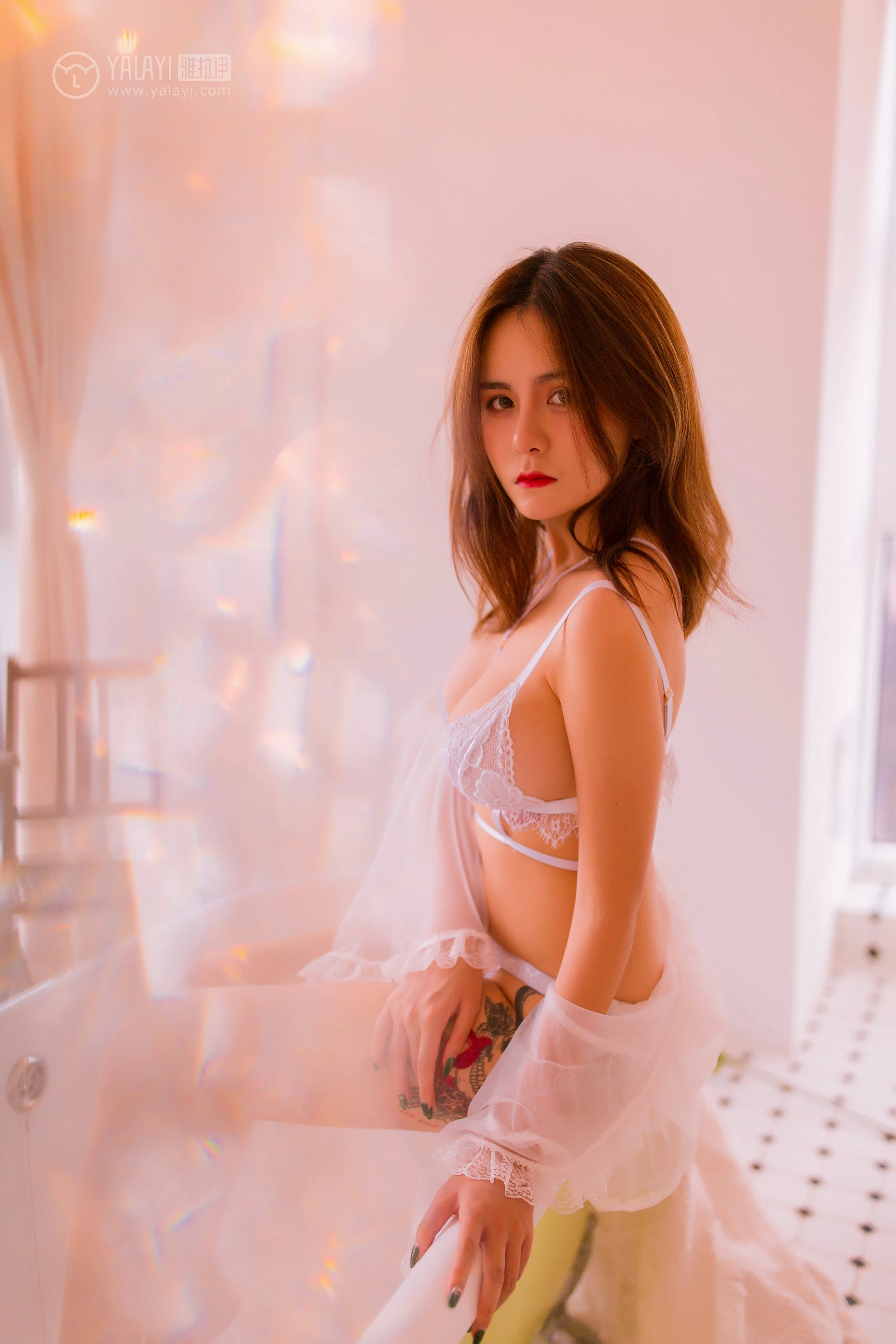 [YALAYI雅拉伊]NO.094 花房姑娘 热莎莎 白色透视睡衣加白色蕾丝情趣内衣性感私房写真集第15张