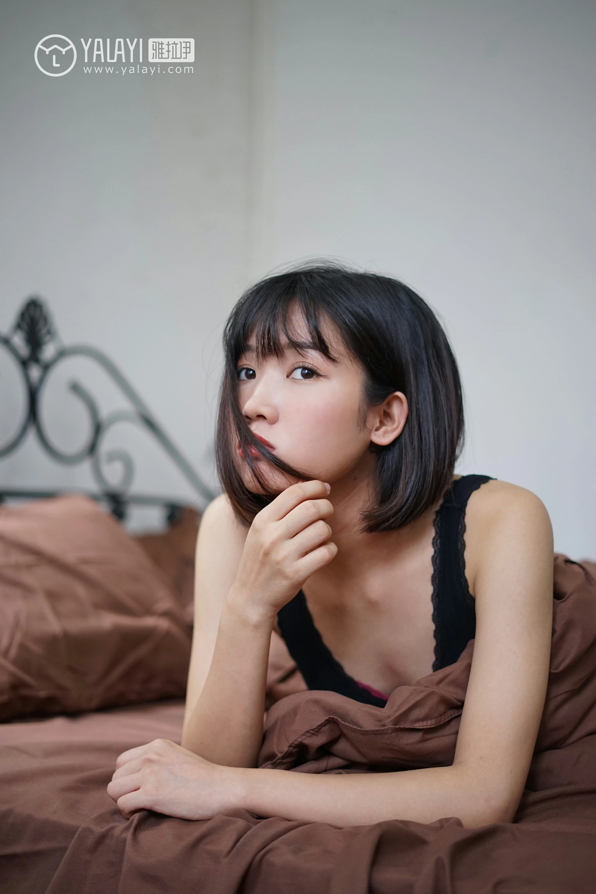 [YALAYI雅拉伊]NO.084 淤青 公主小兔子 黑色透视上衣加蕾丝镂空短裤性感私房写真集第16张