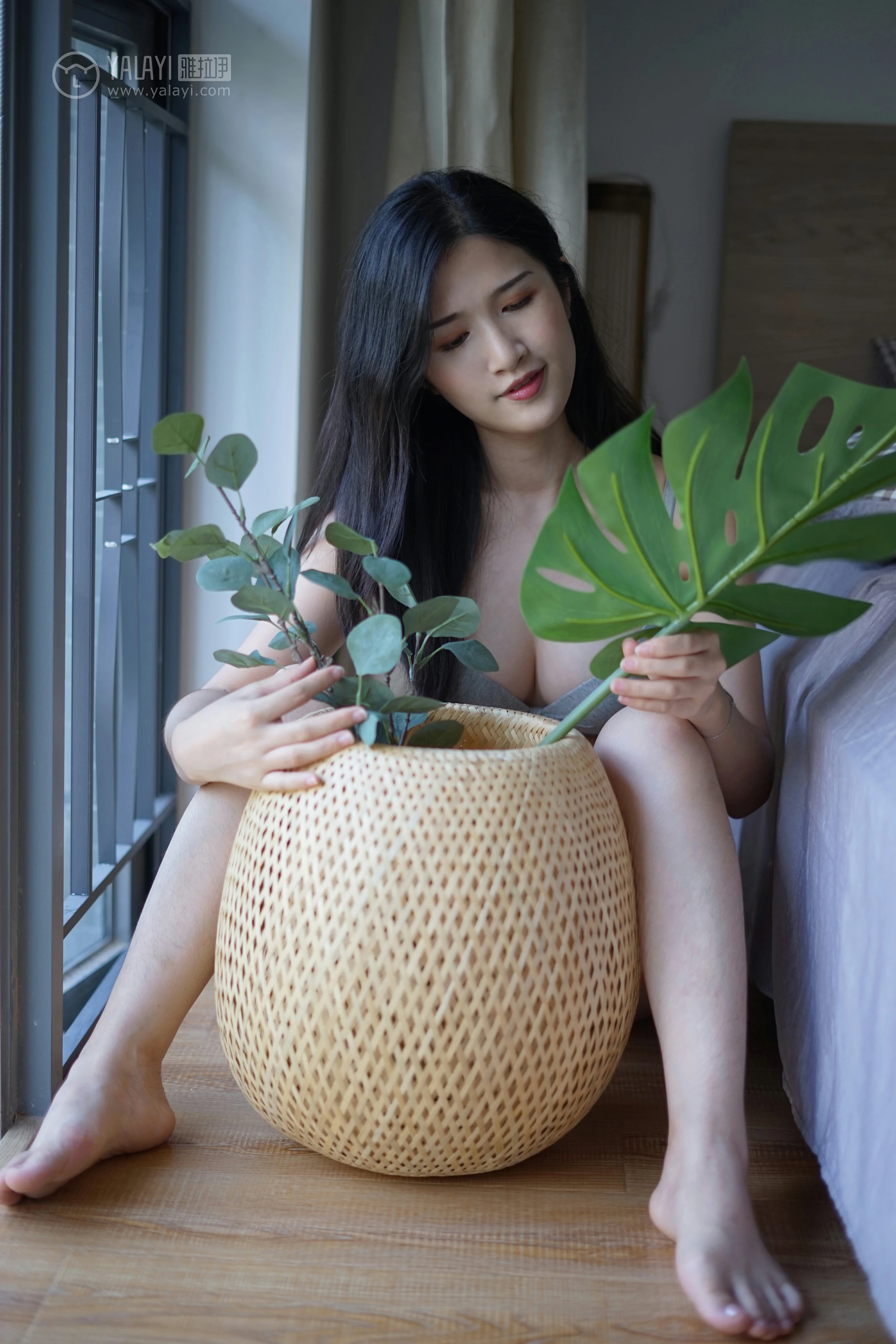 [YALAYI雅拉伊]NO.096 灰色渐白 塔塔 灰色短袖加灰色内衣性感私房写真集第10张