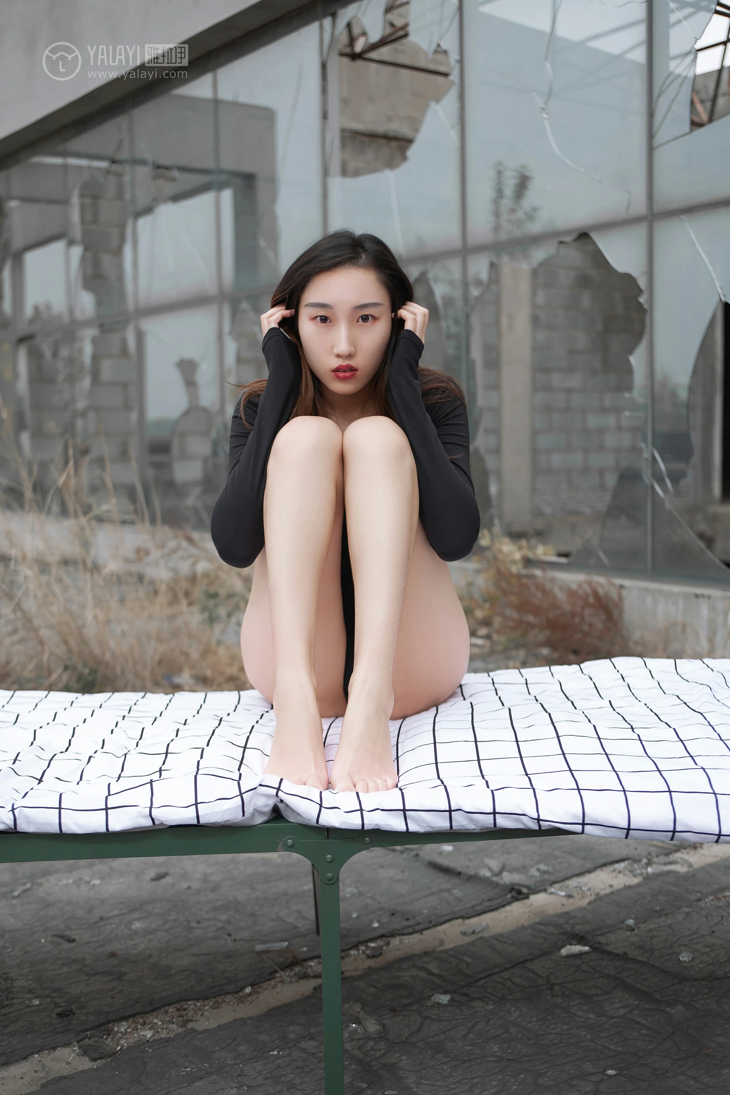 [YALAYI雅拉伊]NO.122 黑色禁地 熏儿 黑色紧身连体衣性感私房写真集第10张