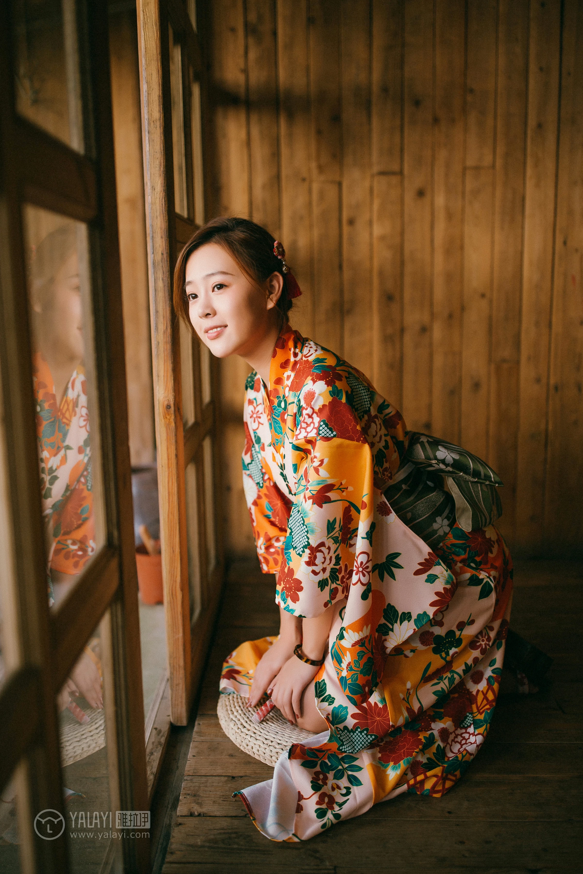 [YALAYI雅拉伊]NO.140 日清和室 张雨青 碎花和服性感私房写真集第2张