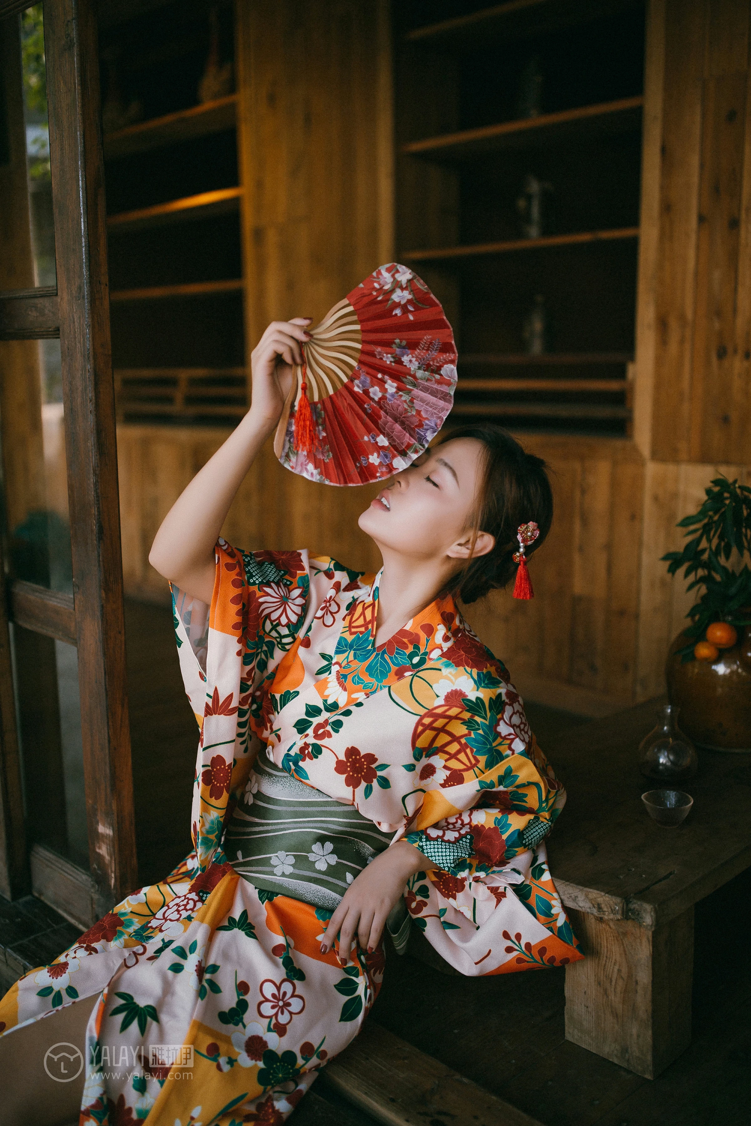 [YALAYI雅拉伊]NO.140 日清和室 张雨青 碎花和服性感私房写真集第7张