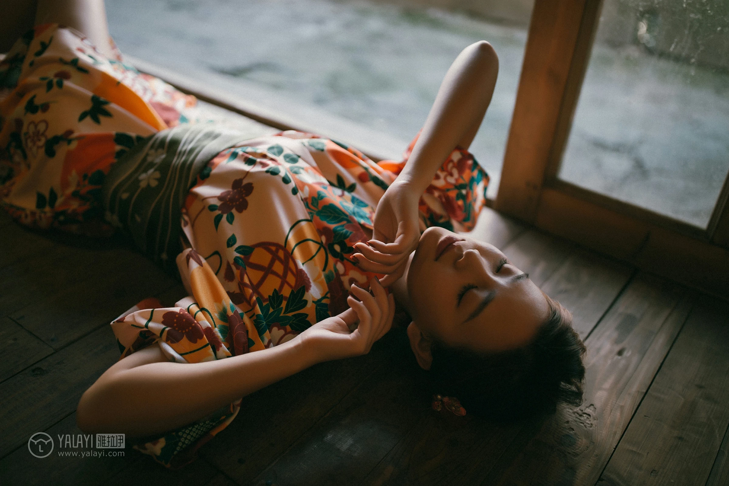 [YALAYI雅拉伊]NO.140 日清和室 张雨青 碎花和服性感私房写真集第12张