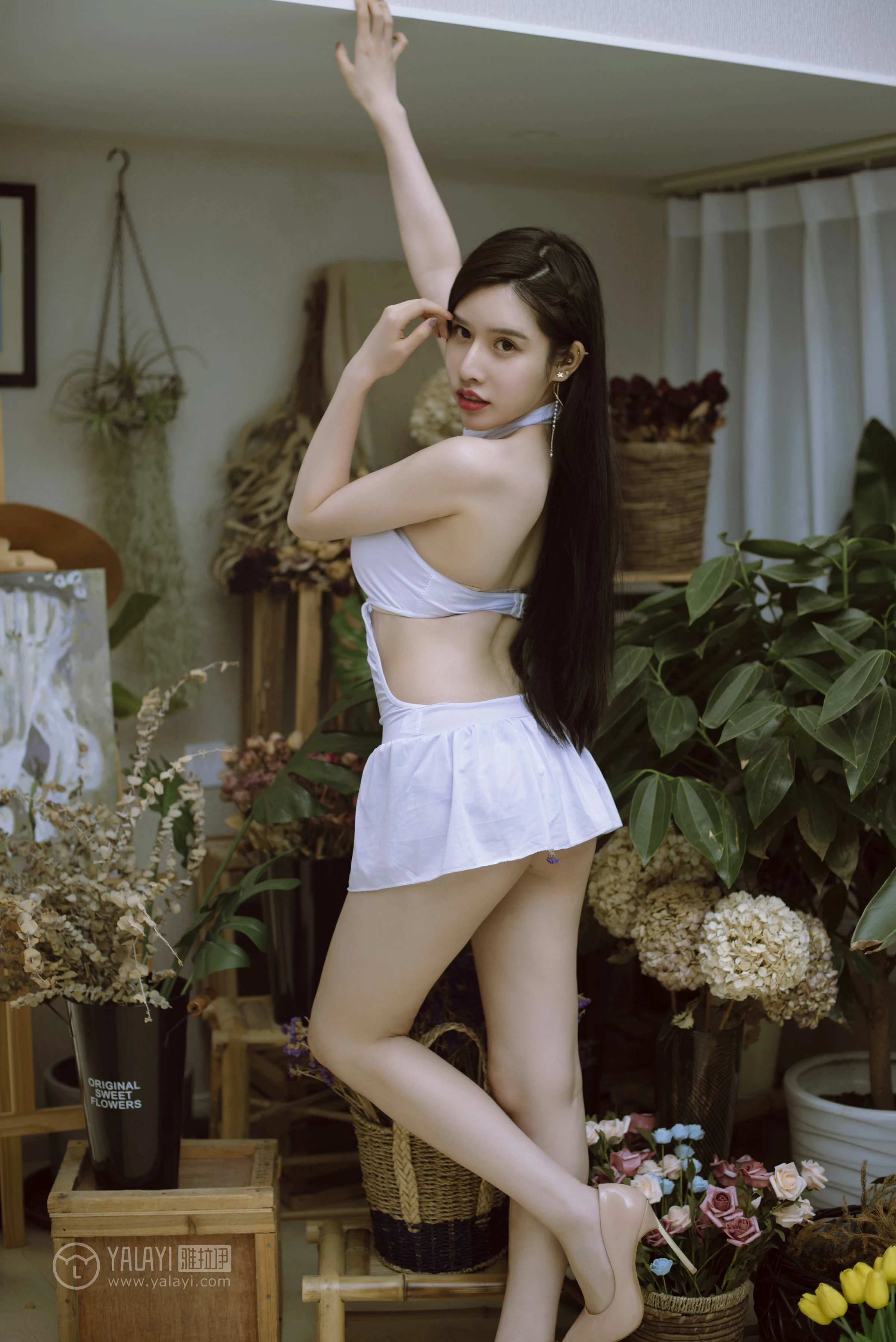 [YALAYI雅拉伊]NO.141 性感护士姐姐 颖莹 白色透视情趣制服内衣私房写真集第9张