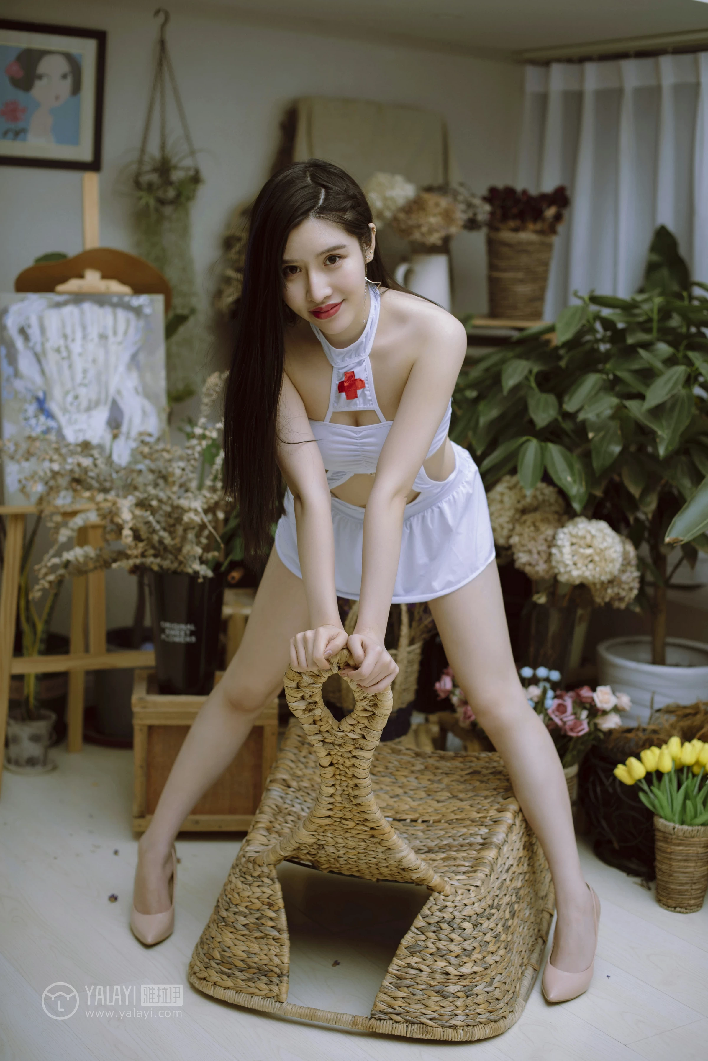 [YALAYI雅拉伊]NO.141 性感护士姐姐 颖莹 白色透视情趣制服内衣私房写真集第14张