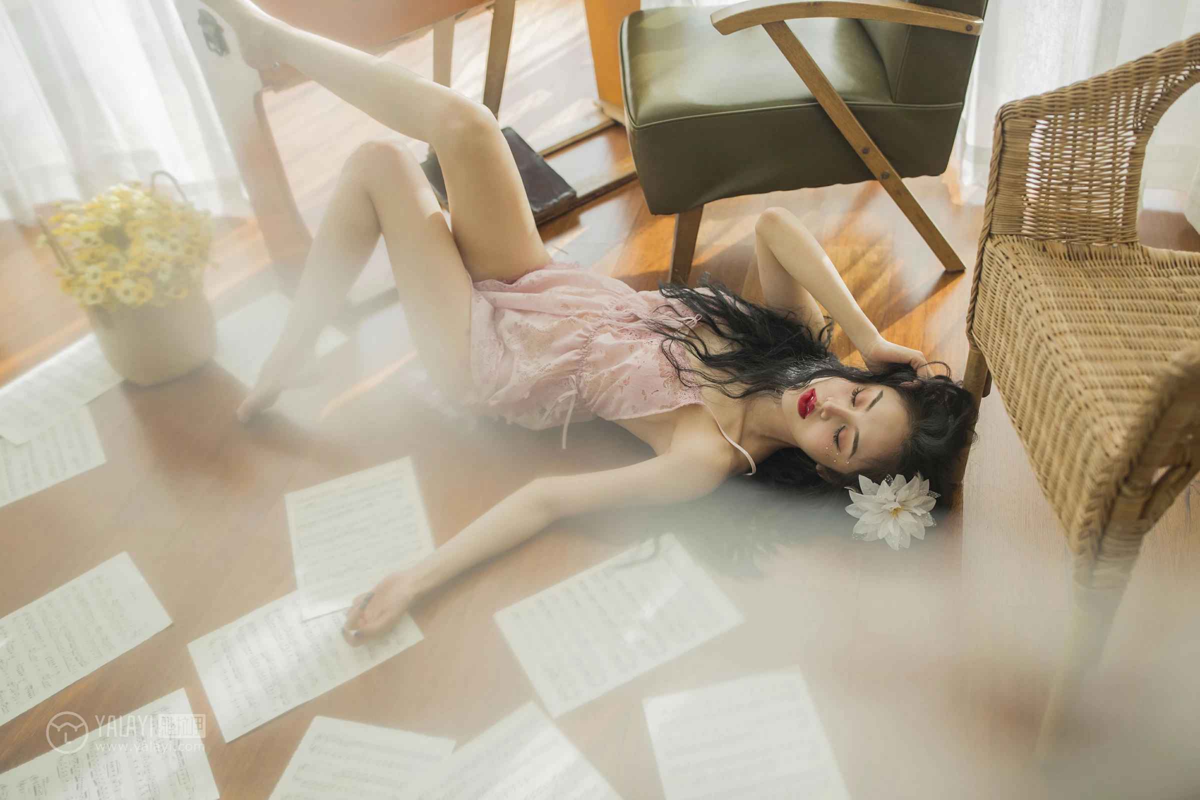 [YALAYI雅拉伊]NO.150 橘色的暖阳花 凉儿 粉色透视情趣蕾丝睡衣性感私房写真集第11张