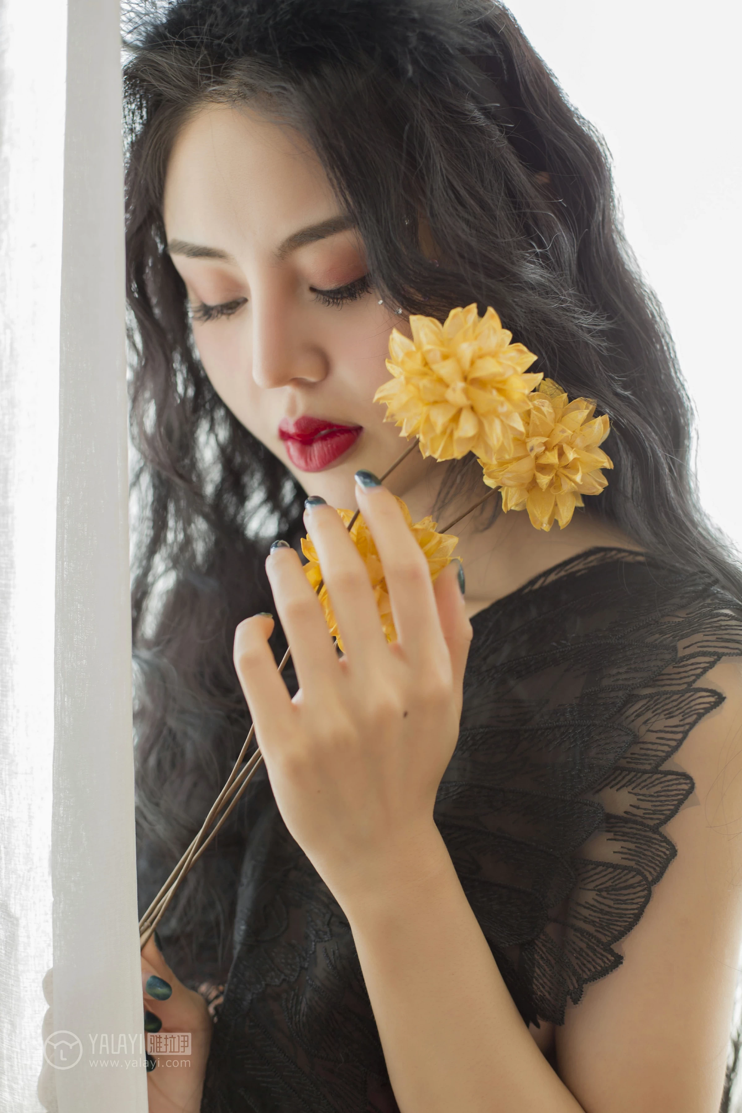 [YALAYI雅拉伊]NO.157 童话 凉儿 黑色透视情趣睡衣裙性感私房写真集第7张