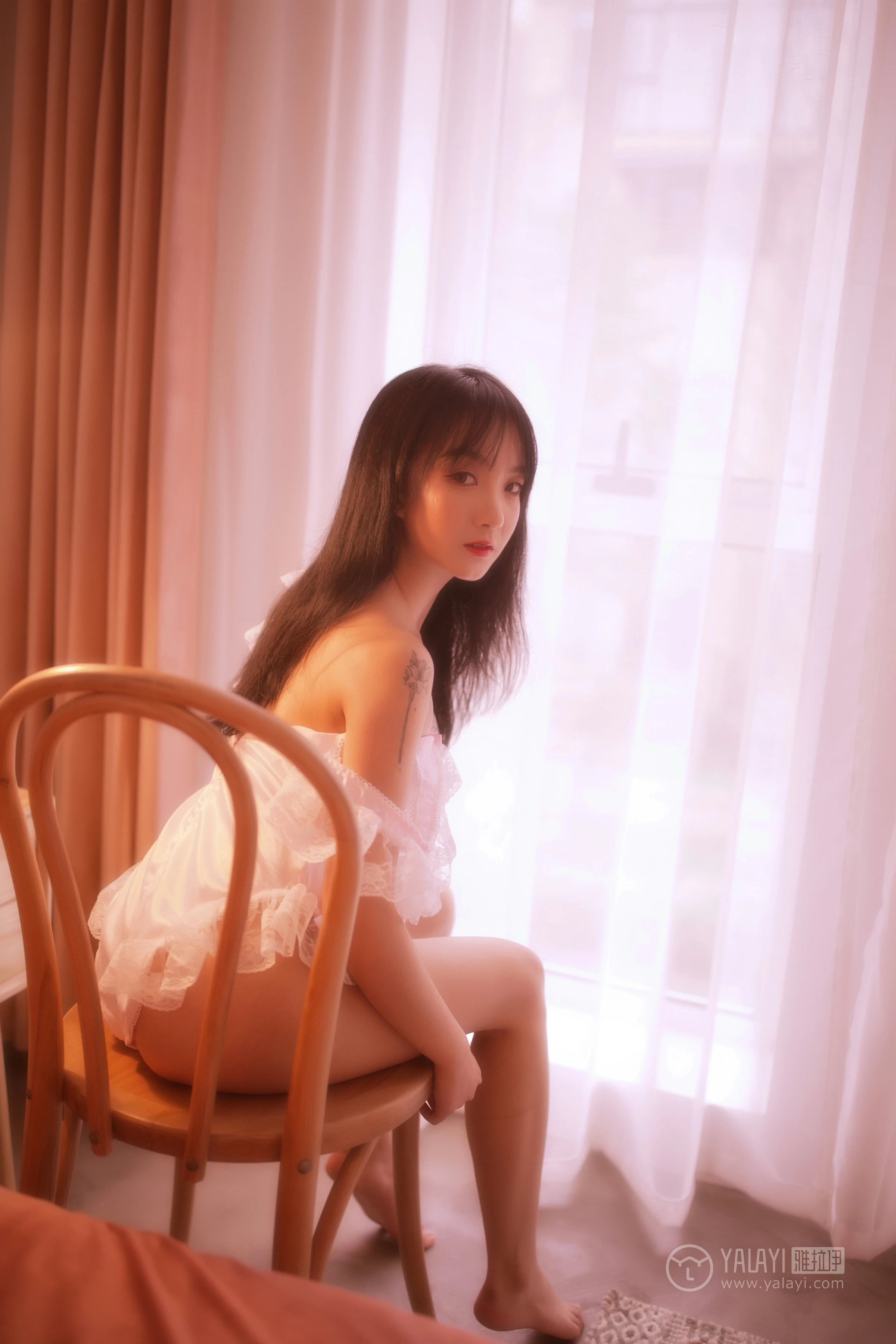 [YALAYI雅拉伊]NO.160 薄紗少女 夏夏 白色透视情趣睡衣性感私房写真集第3张