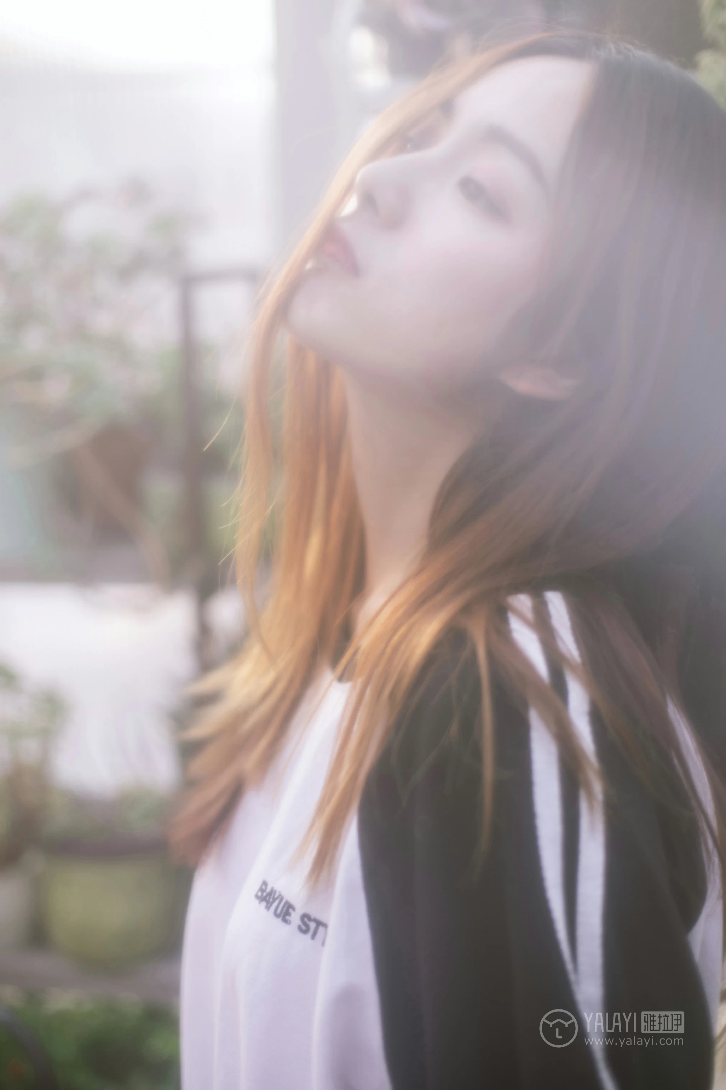 [YALAYI雅拉伊] No.180 我想有个花园 白日梦 黑白卫衣加紧身牛仔裤清纯可爱私房写真集第6张