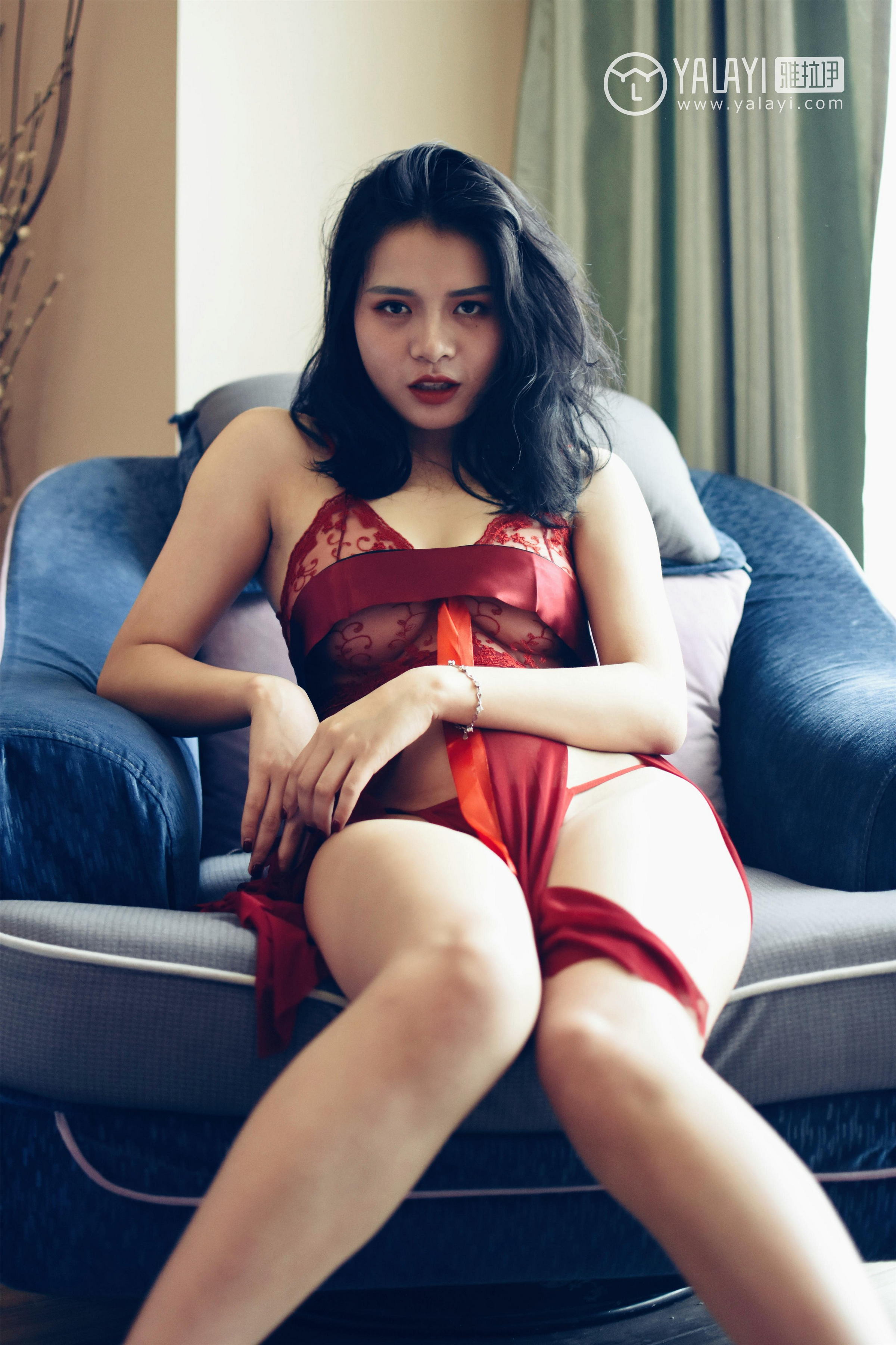 [YALAYI雅拉伊]NO.014 心蕊的红色睡袍 米心蕊 红色透视情趣睡衣性感私房写真集第2张