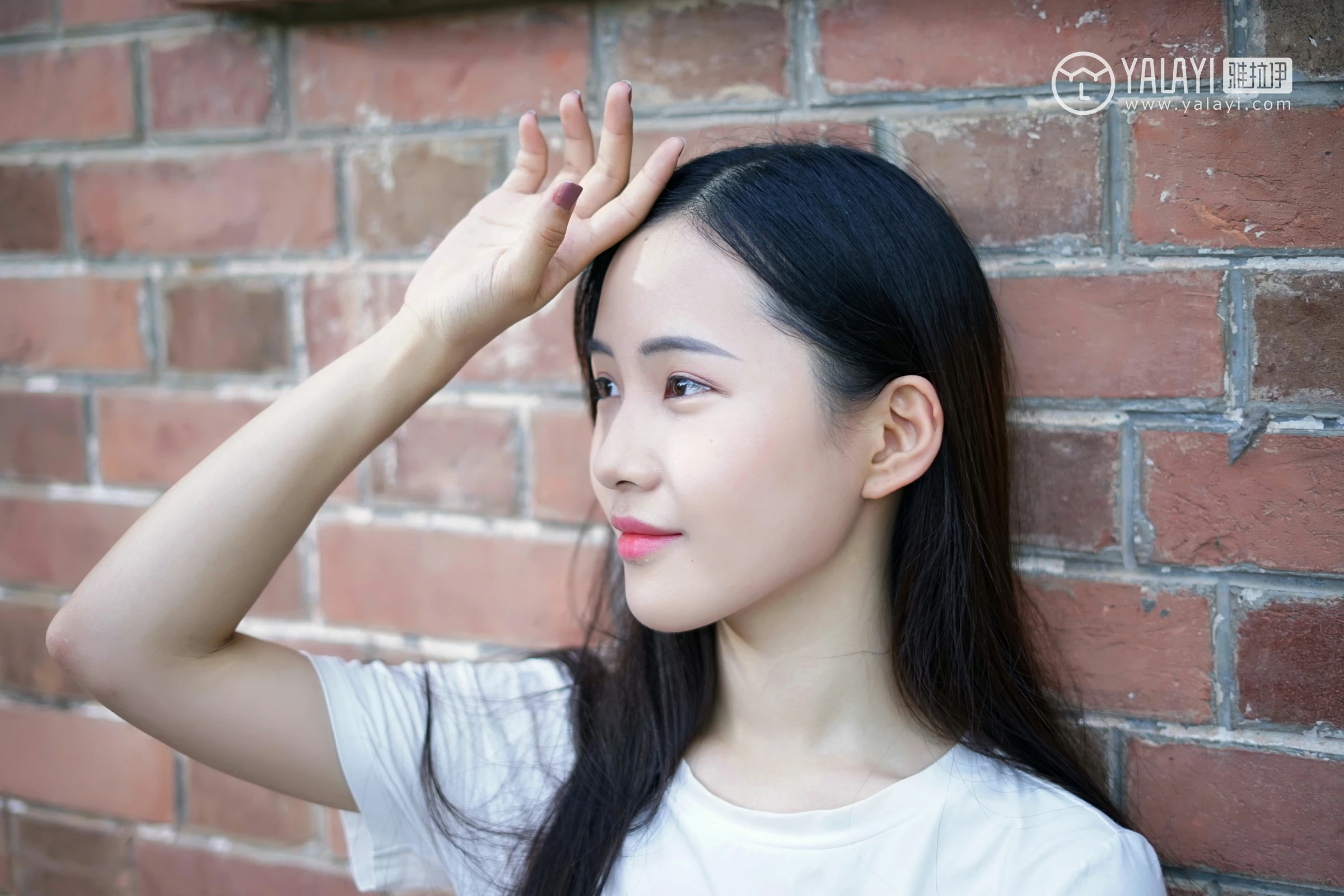 [YALAYI雅拉伊]NO.027 校园邂逅 卡柔 白色短袖加灰色短裙与吊带连衣裙性感私房写真集第6张