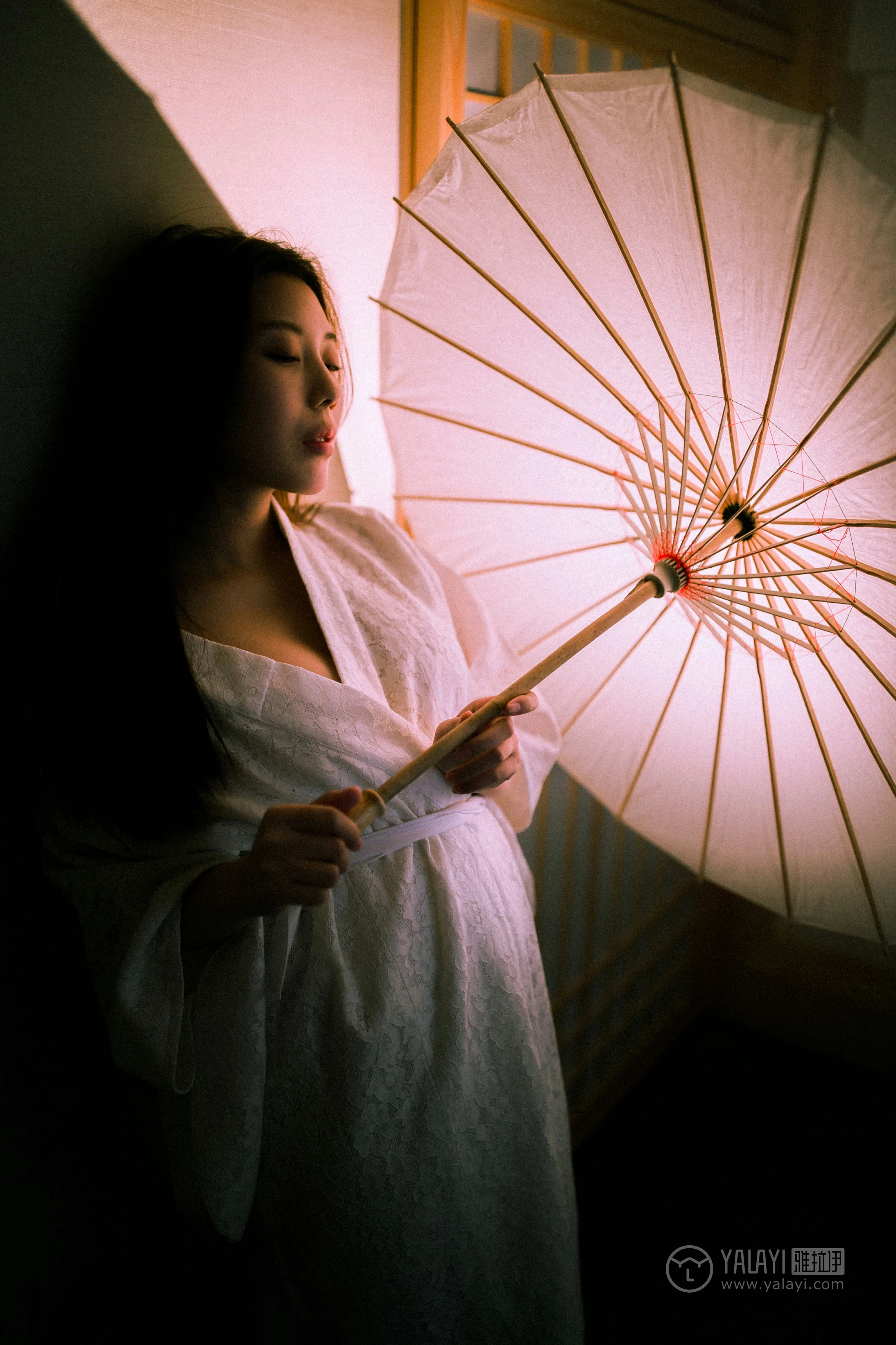 [YALAYI雅拉伊]No.202 夜光 圆圆 白色透视蕾丝镂空睡衣性感私房写真集第6张