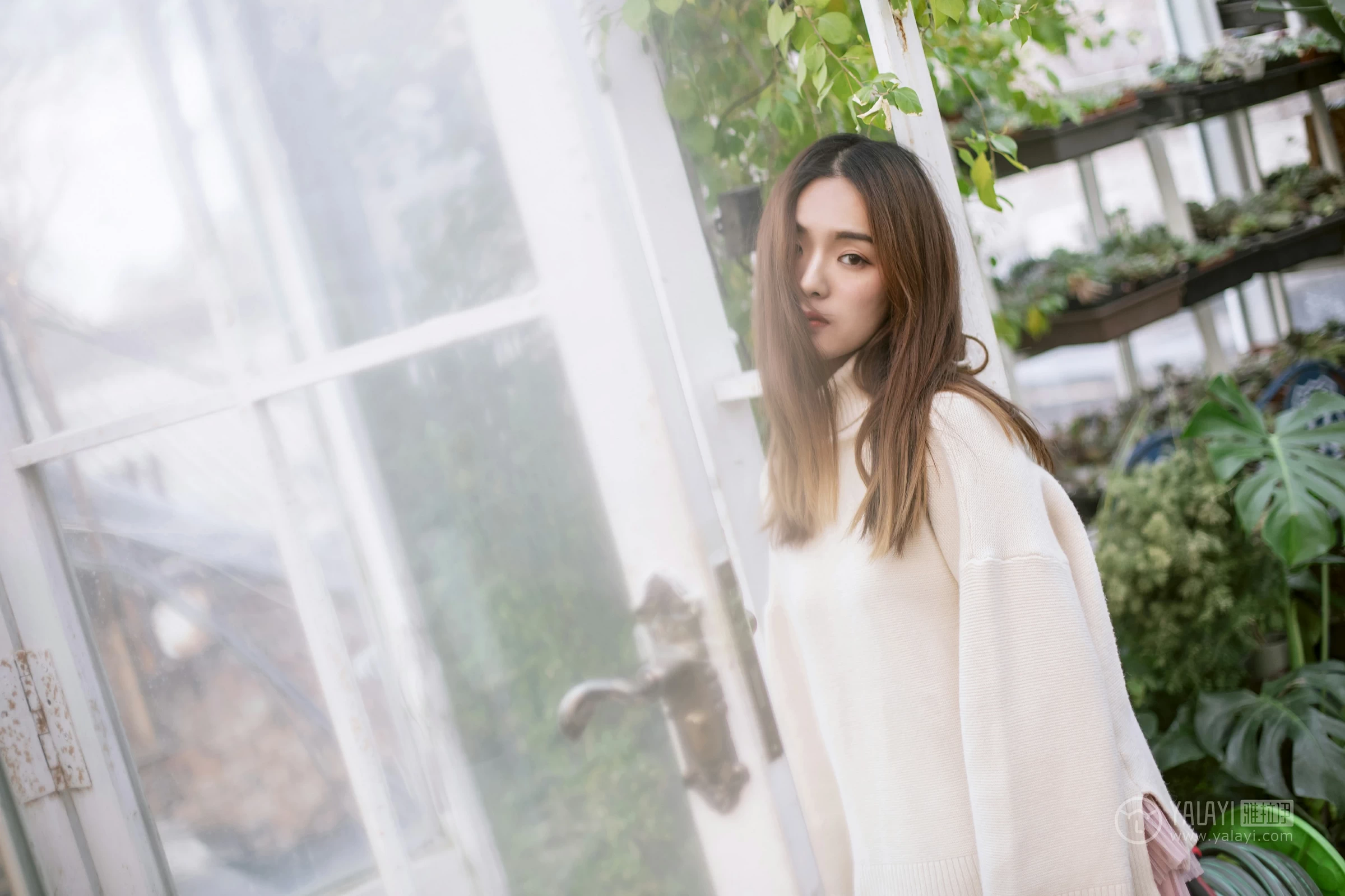 [YALAYI雅拉伊]No.209 温柔的你 白日梦 白色连身毛衣清新私房写真集第7张