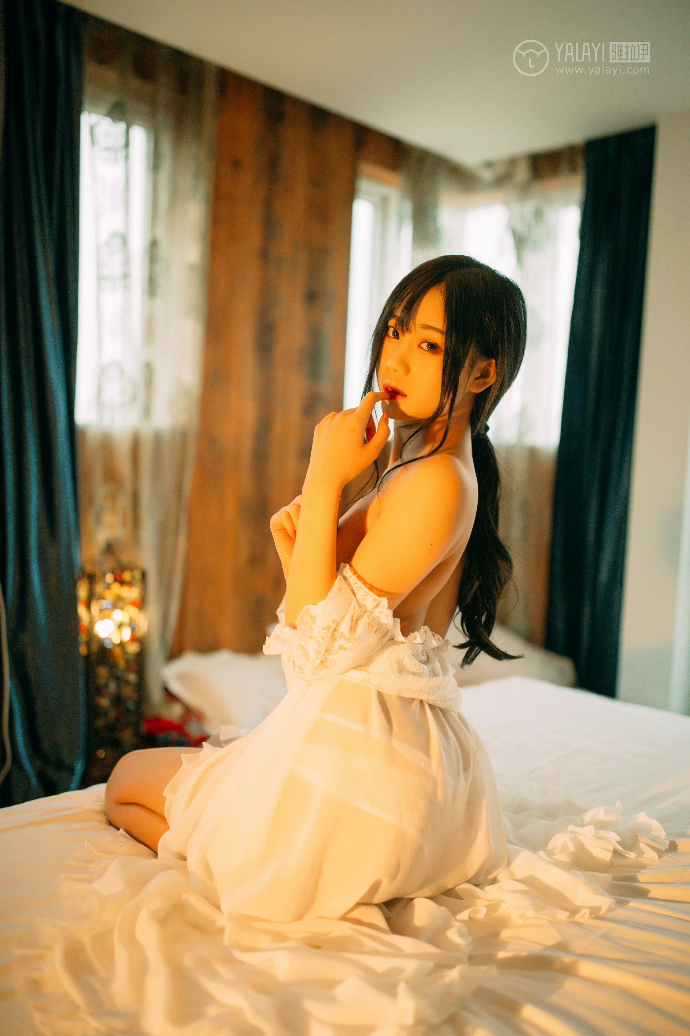 [YALAYI雅拉伊]No.213 空床 赵舒儿 黑色透视情趣睡衣裙性感私房写真集第5张