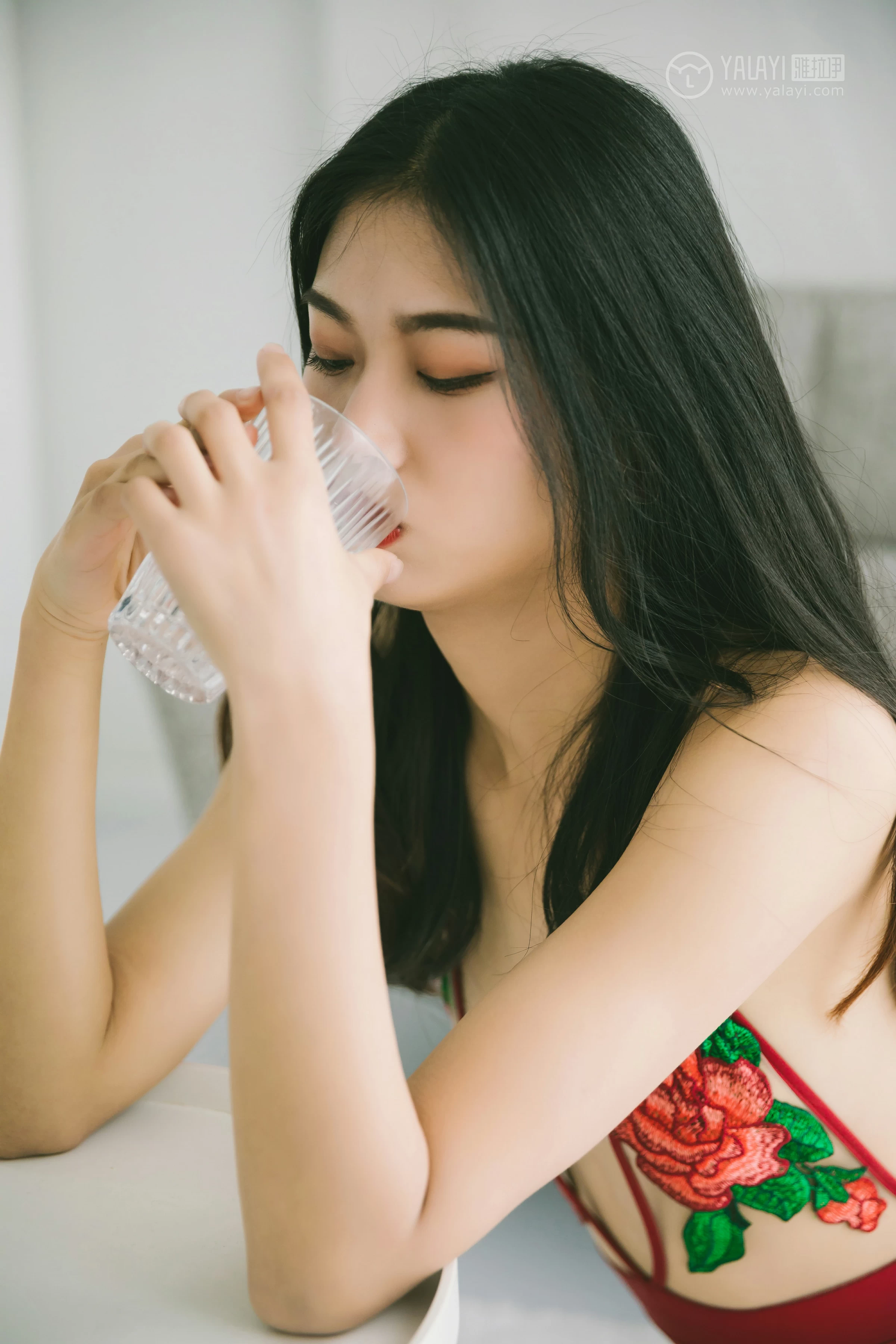 [YALAYI雅拉伊]No.215 思春少女 和风 红色情趣内衣性感私房写真集第6张