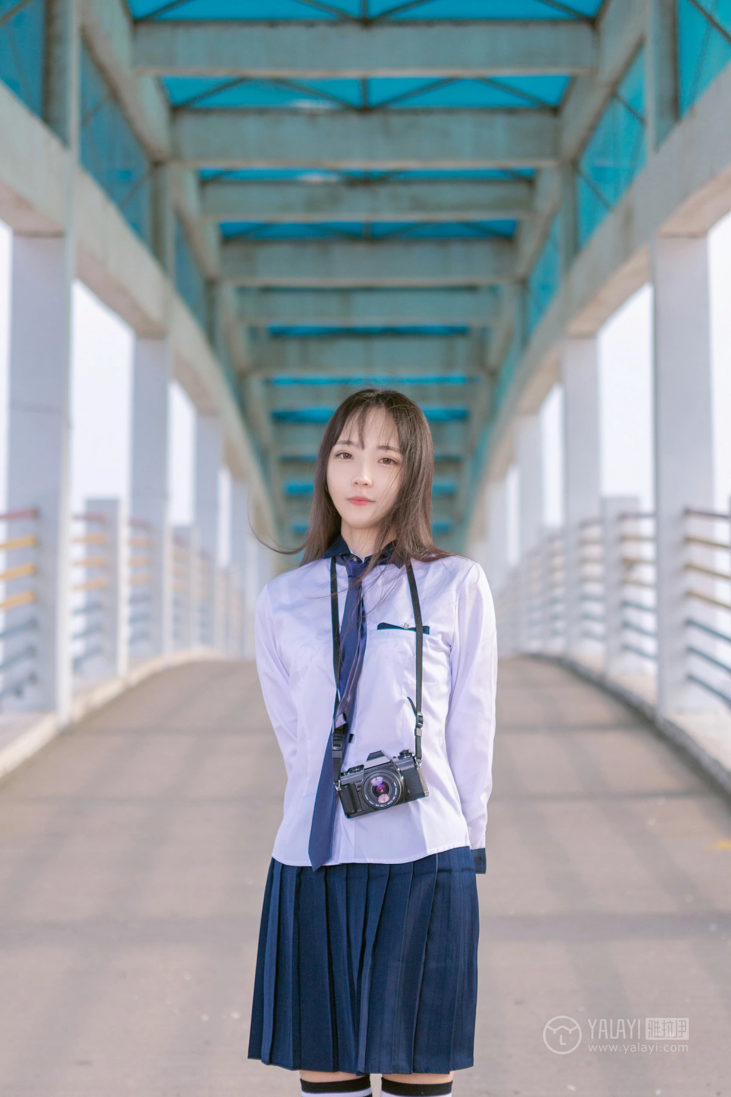 [YALAYI雅拉伊]No.229 小清新 文慧慧 日本高中女生制服与短裙加黑色丝袜美腿性感私房写真集第5张