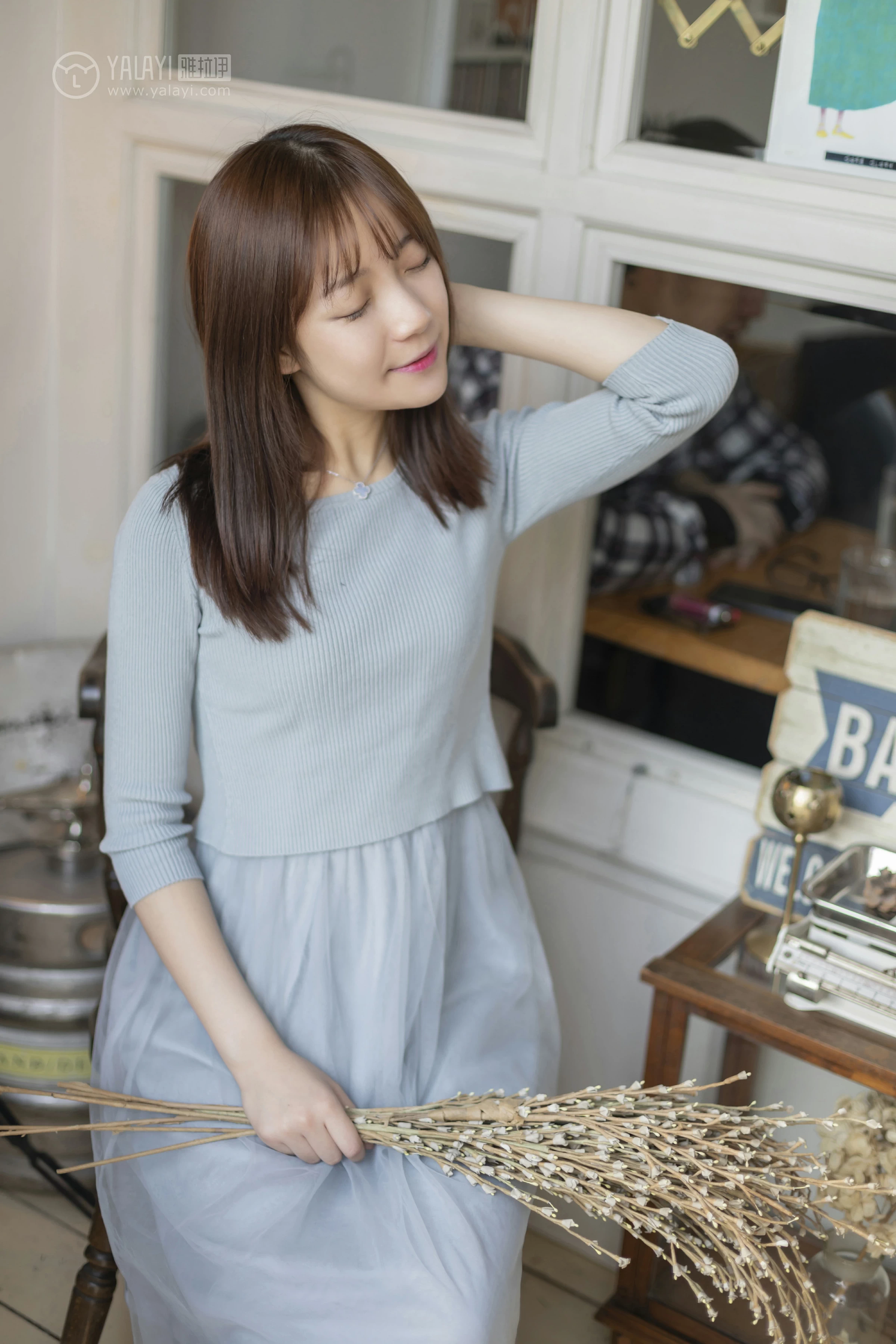 [YALAYI雅拉伊]No.249 看着你玩 刘开心 蓝色上衣加短裙清纯可爱私房写真集第14张