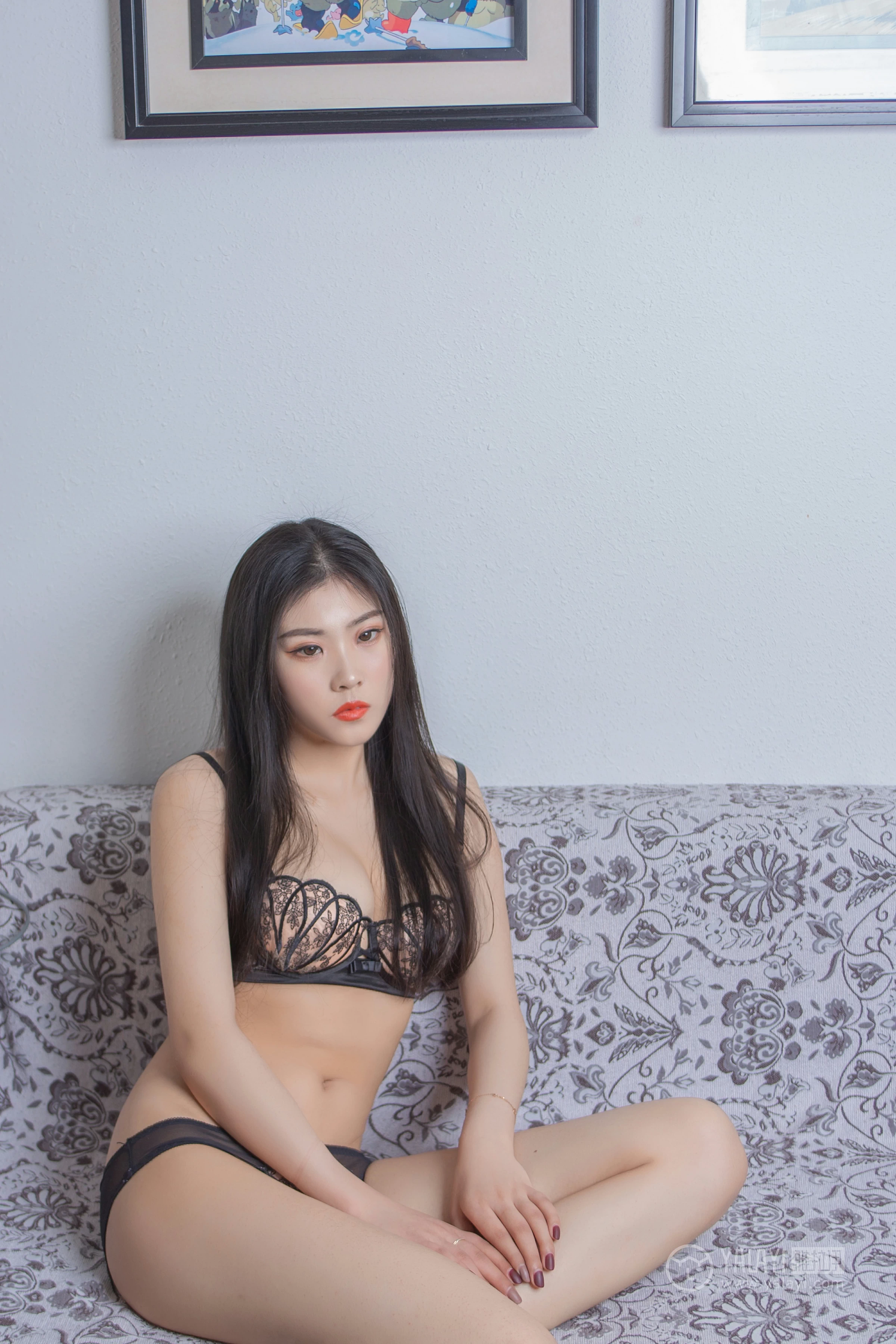 [YALAYI雅拉伊]No.254 娇兰佳人 沫沫 黑色蕾丝情趣内衣性感私房写真集第1张