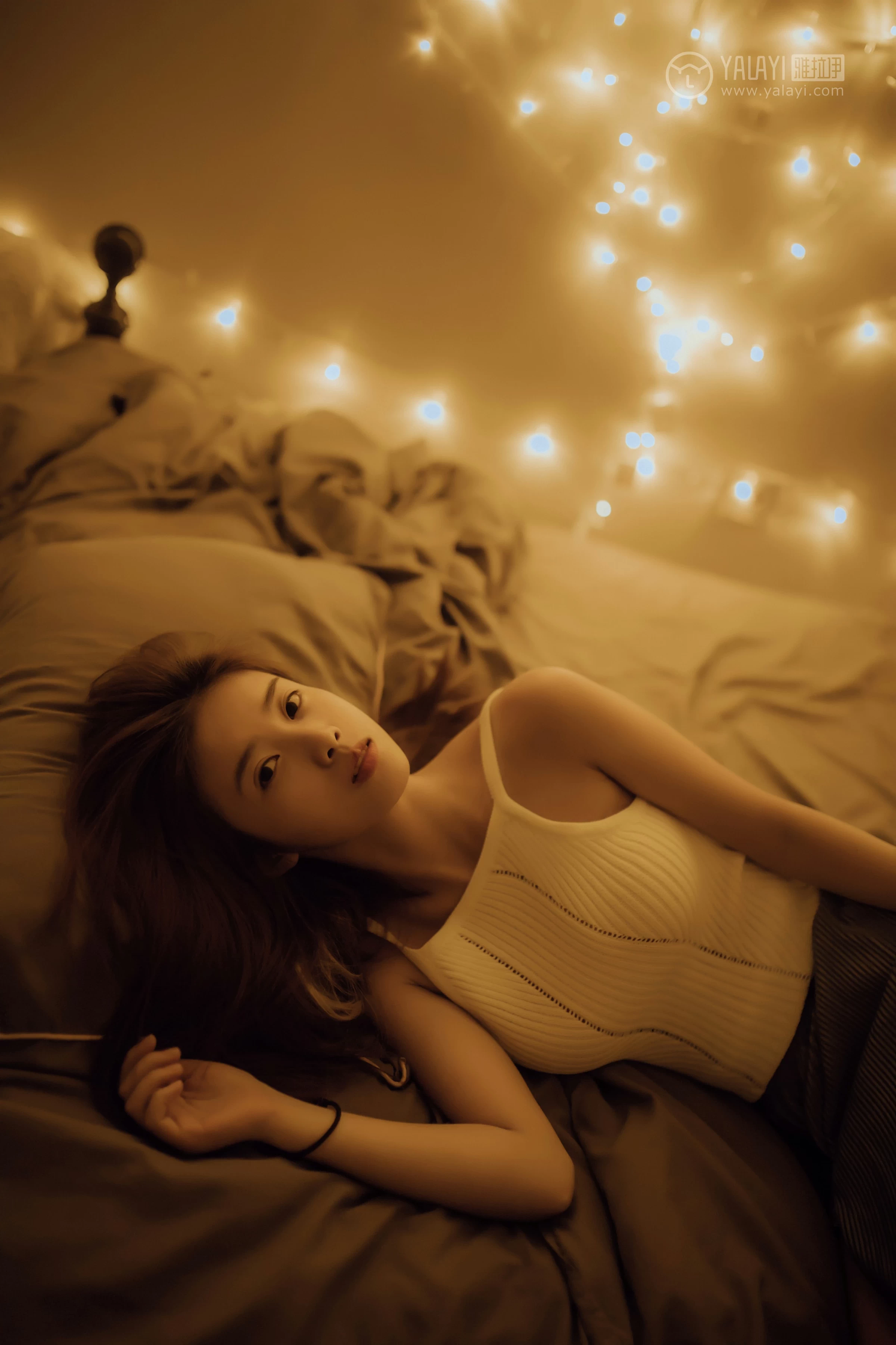 [YALAYI雅拉伊]No.307 闪亮女孩 圈圈 白色连体比基尼泳装性感私房写真集第12张