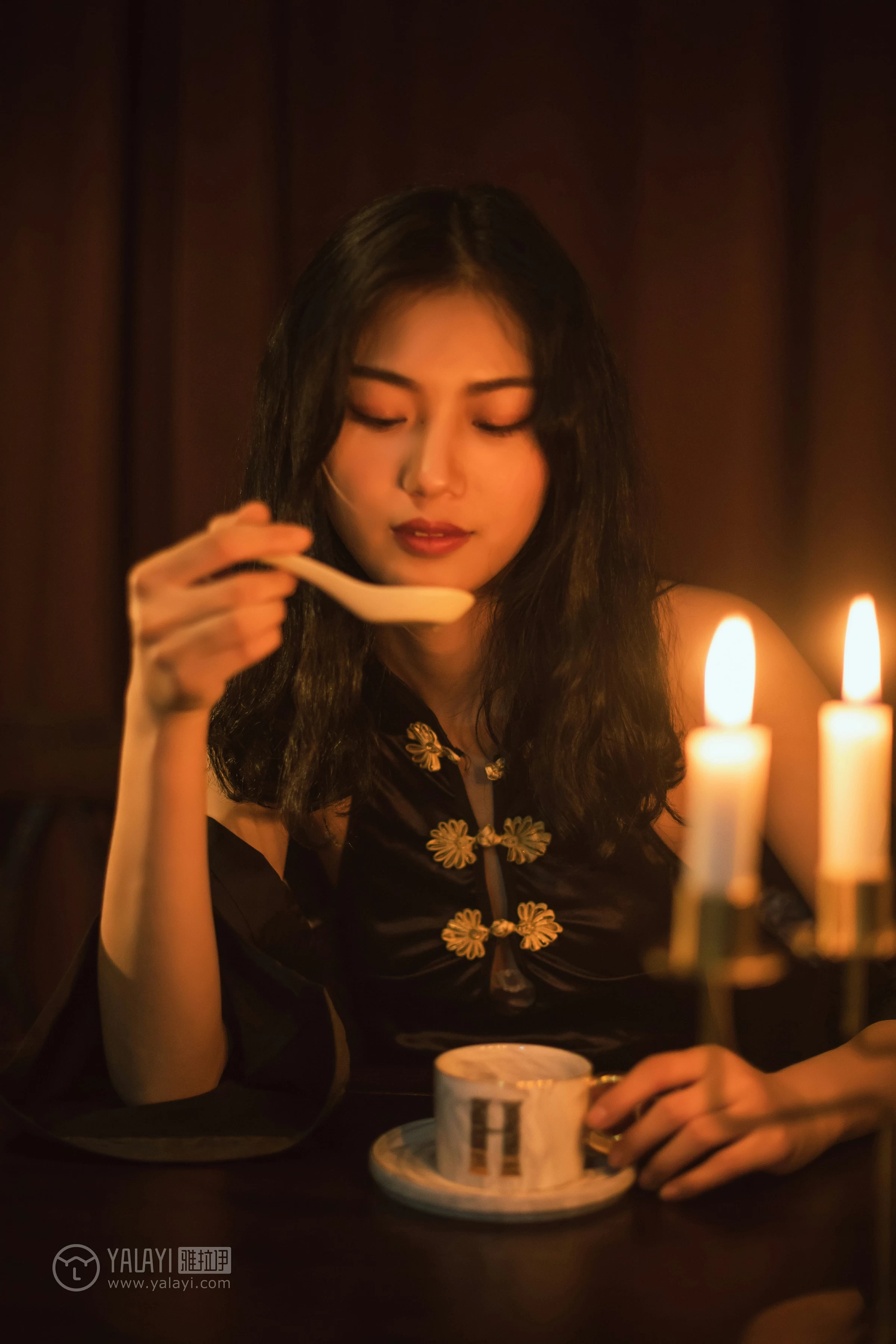 [YALAYI雅拉伊]No.309 夜来香 和风 黑色睡衣加黑色情趣旗袍性感私房写真集第14张