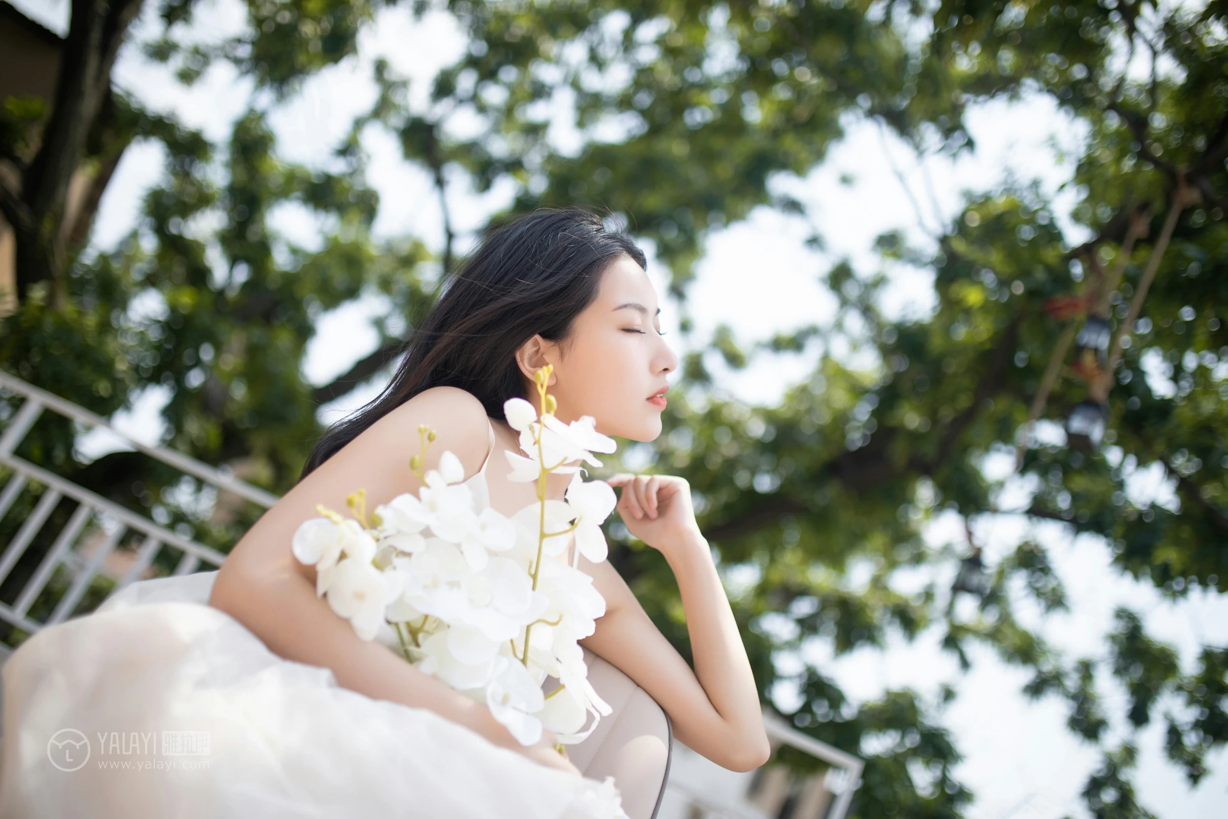 [YALAYI雅拉伊]No.310 听风 白璐 仙气飘飘 白色吊带连衣裙性感私房写真集第12张