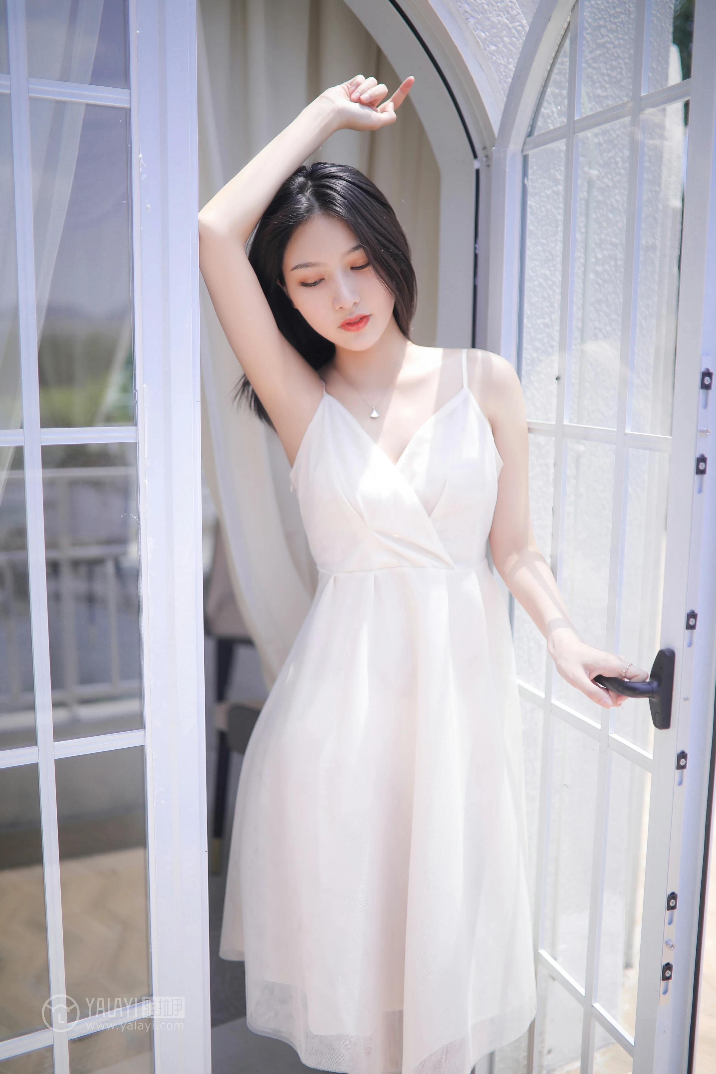 [YALAYI雅拉伊]No.310 听风 白璐 仙气飘飘 白色吊带连衣裙性感私房写真集第6张