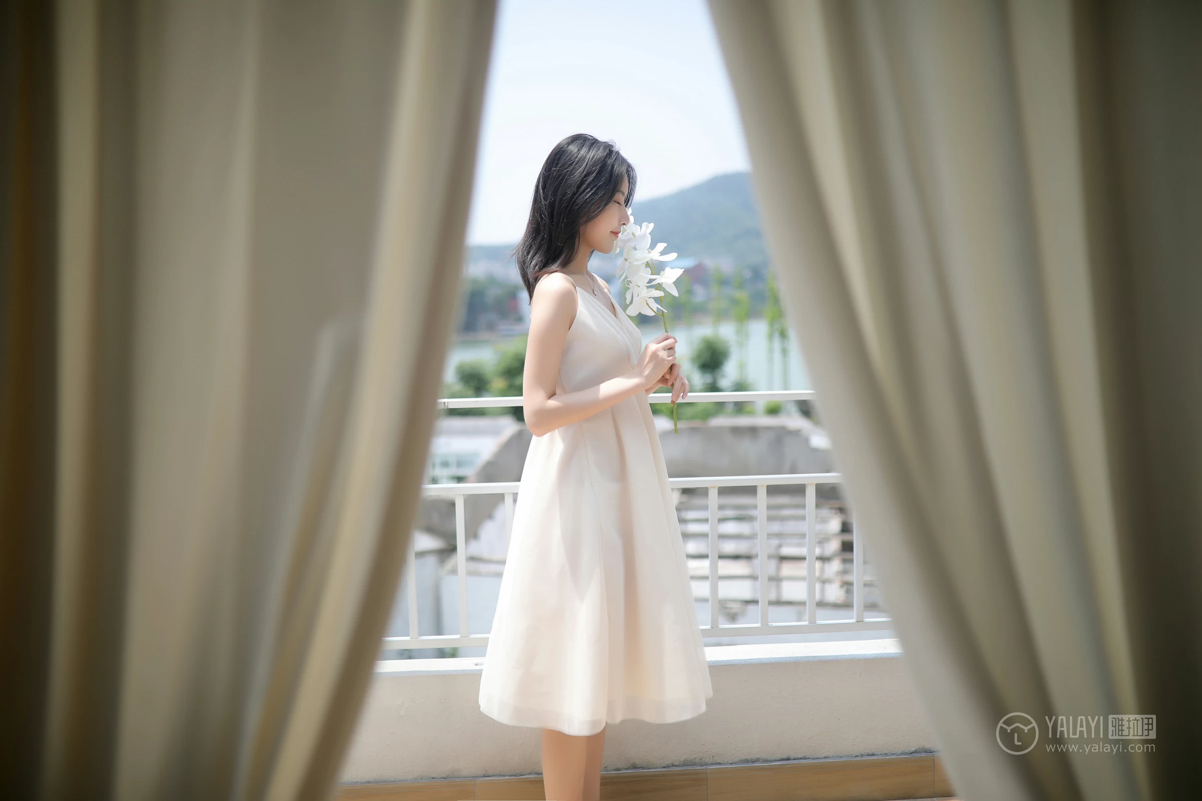 [YALAYI雅拉伊]No.310 听风 白璐 仙气飘飘 白色吊带连衣裙性感私房写真集第8张