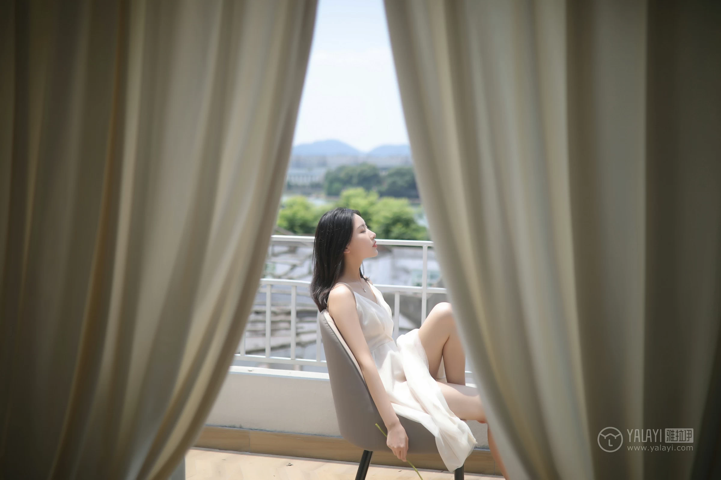 [YALAYI雅拉伊]No.310 听风 白璐 仙气飘飘 白色吊带连衣裙性感私房写真集第9张
