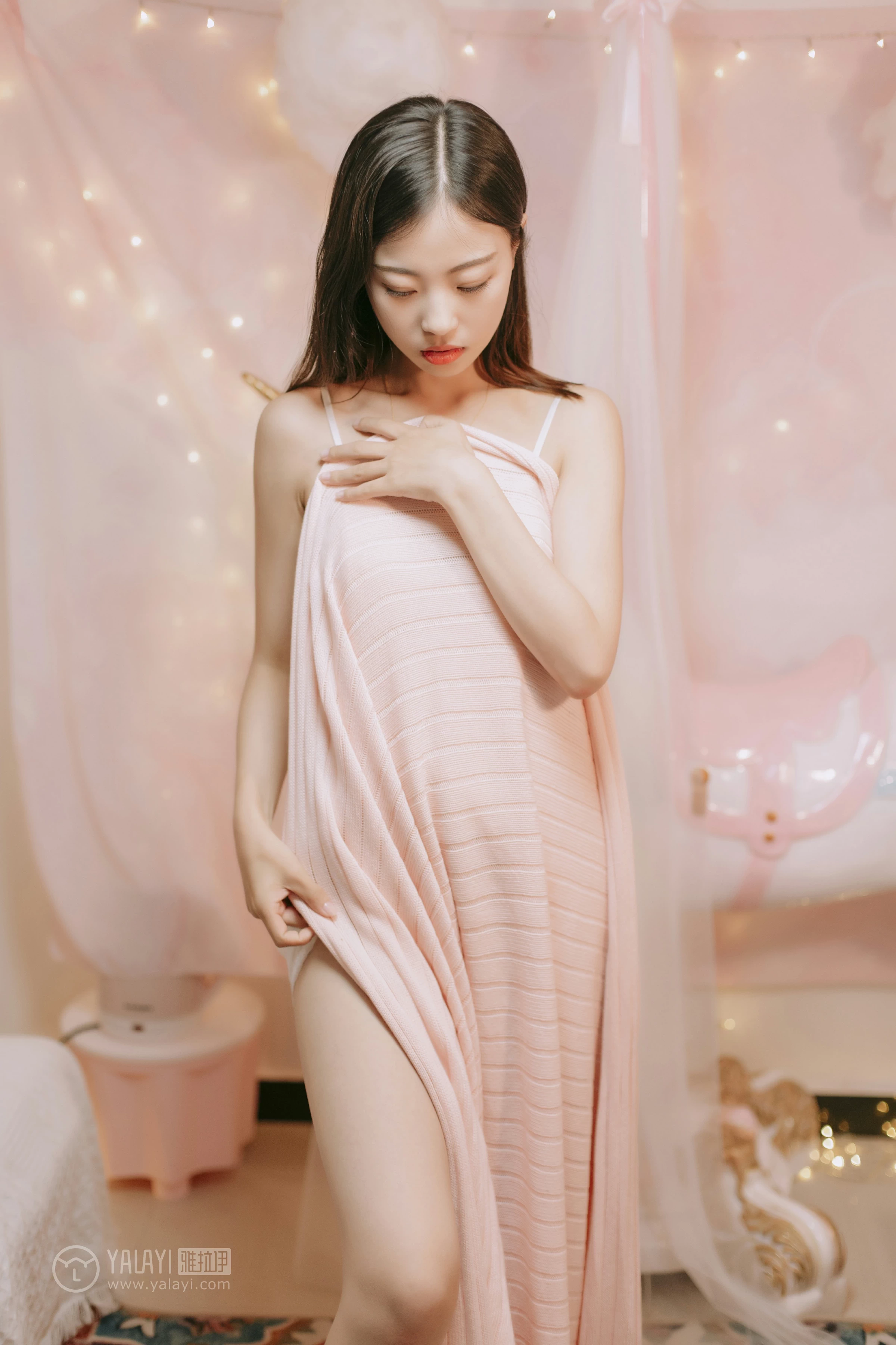 [YALAYI雅拉伊]No.334 浪漫满屋 高若童 白色吊带透视睡衣裙性感私房写真集第16张