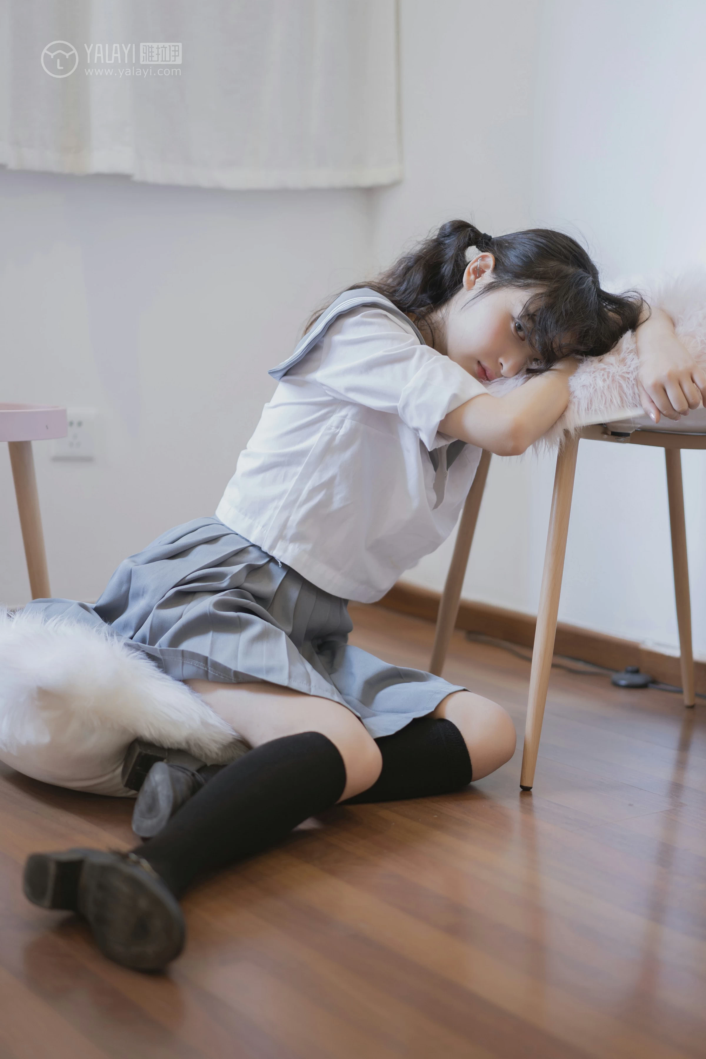 [YALAYI雅拉伊]No.349 清纯学生妹 西子 高中女生制服与短裙性感私房写真集第19张