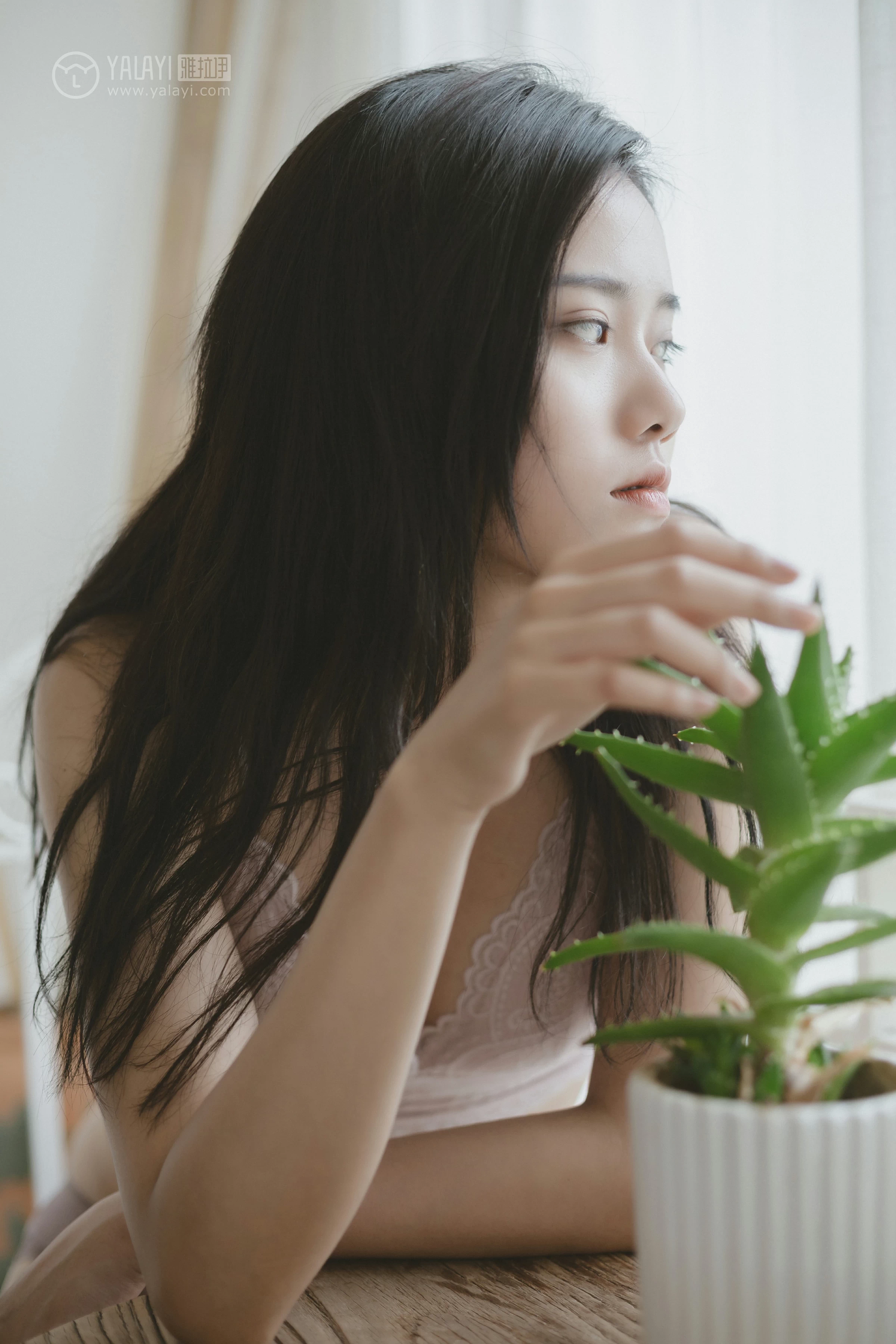 [YALAYI雅拉伊]No.350 情绪挑拨 荔子 粉色蕾丝内衣性感私房写真集第10张