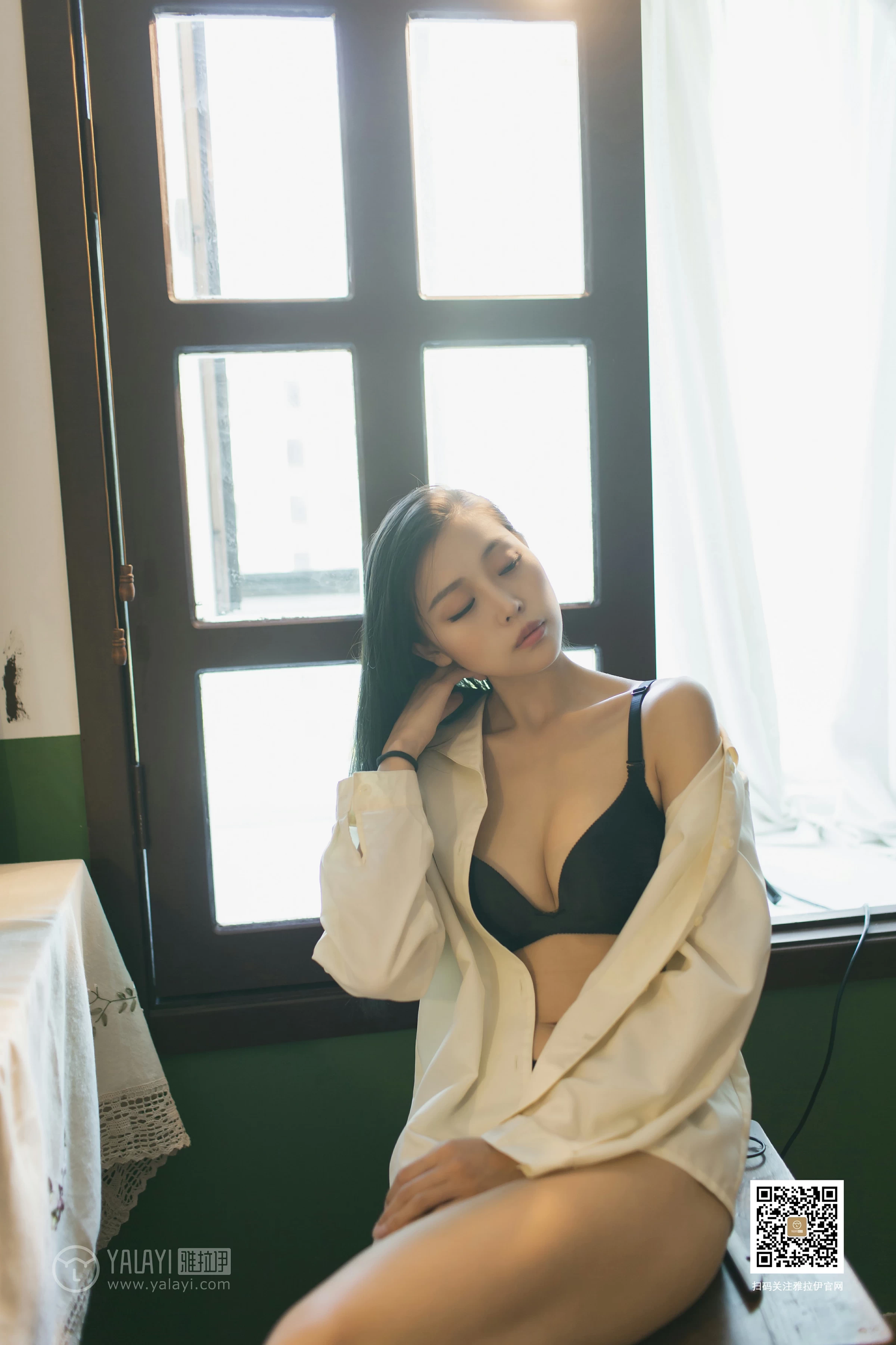 [YALAYI雅拉伊]No.368 梦醒时分 图雅 黑色透视情趣睡衣加红色蕾丝内衣性感私房写真集第4张