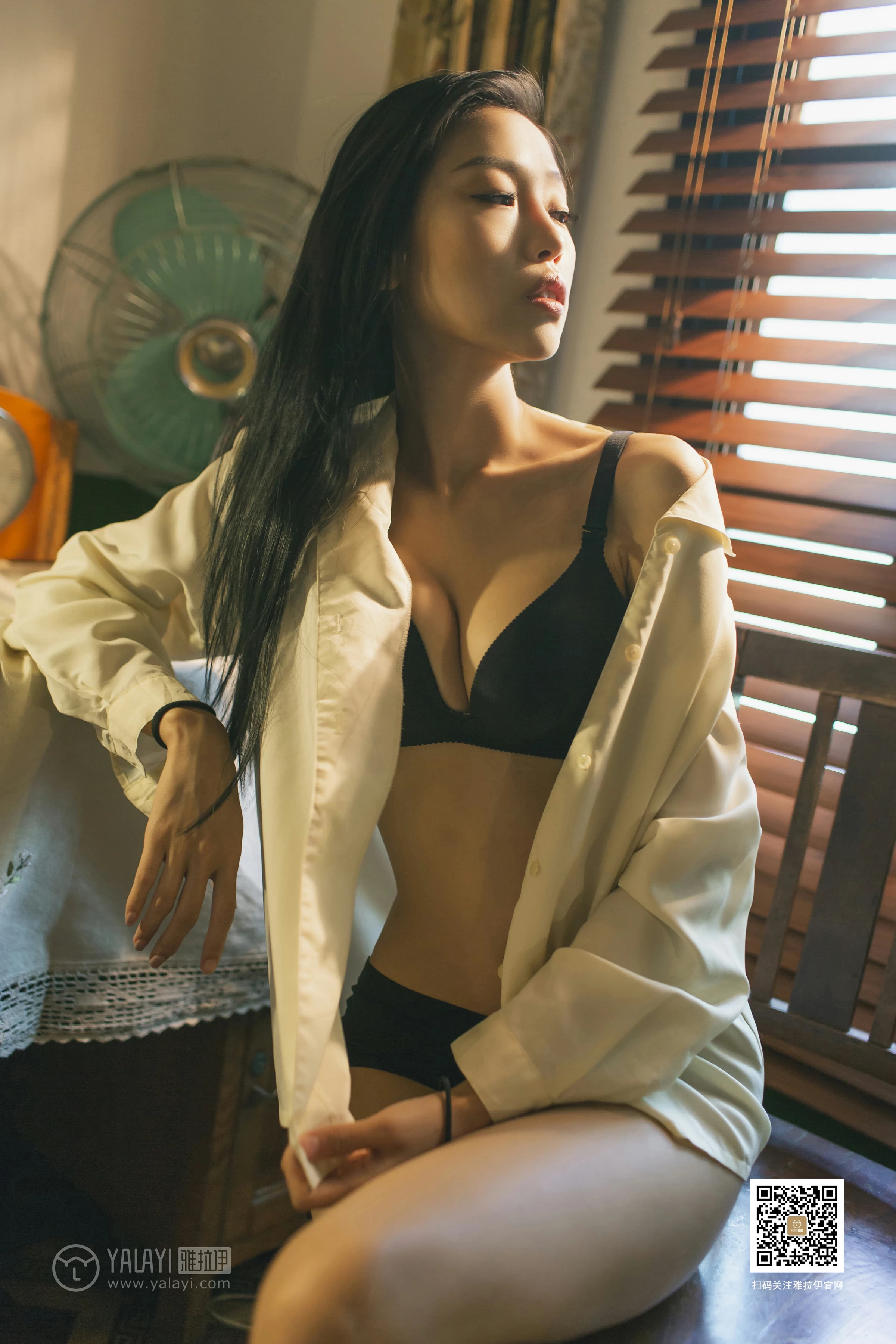 [YALAYI雅拉伊]No.368 梦醒时分 图雅 黑色透视情趣睡衣加红色蕾丝内衣性感私房写真集第7张