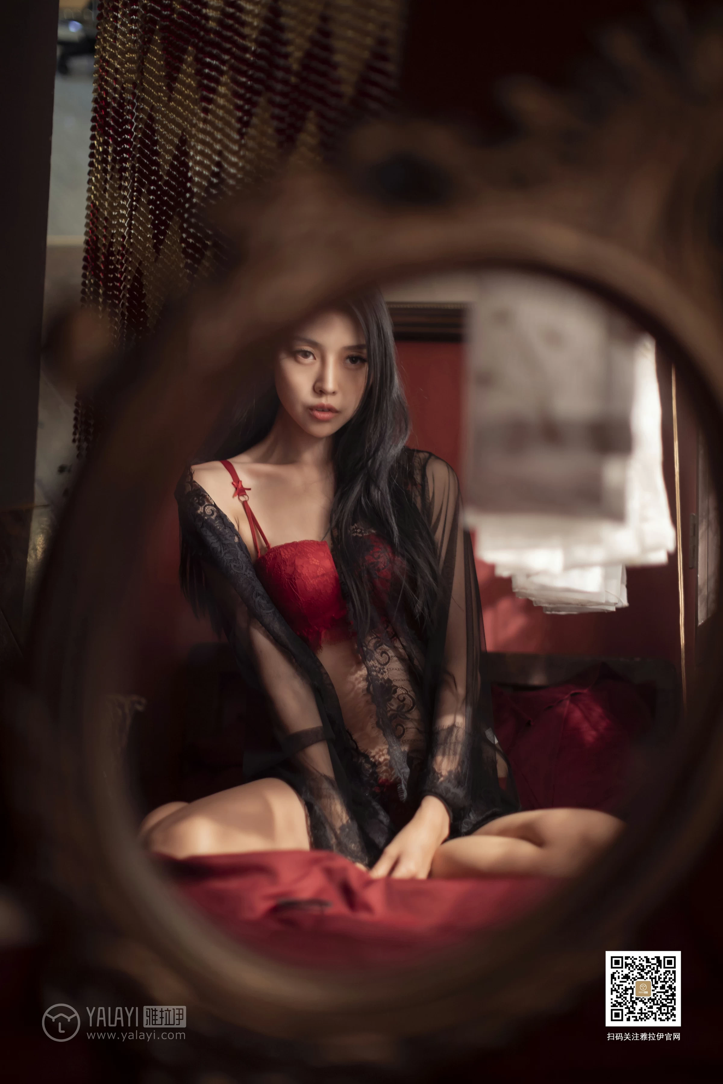 [YALAYI雅拉伊]No.368 梦醒时分 图雅 黑色透视情趣睡衣加红色蕾丝内衣性感私房写真集第13张