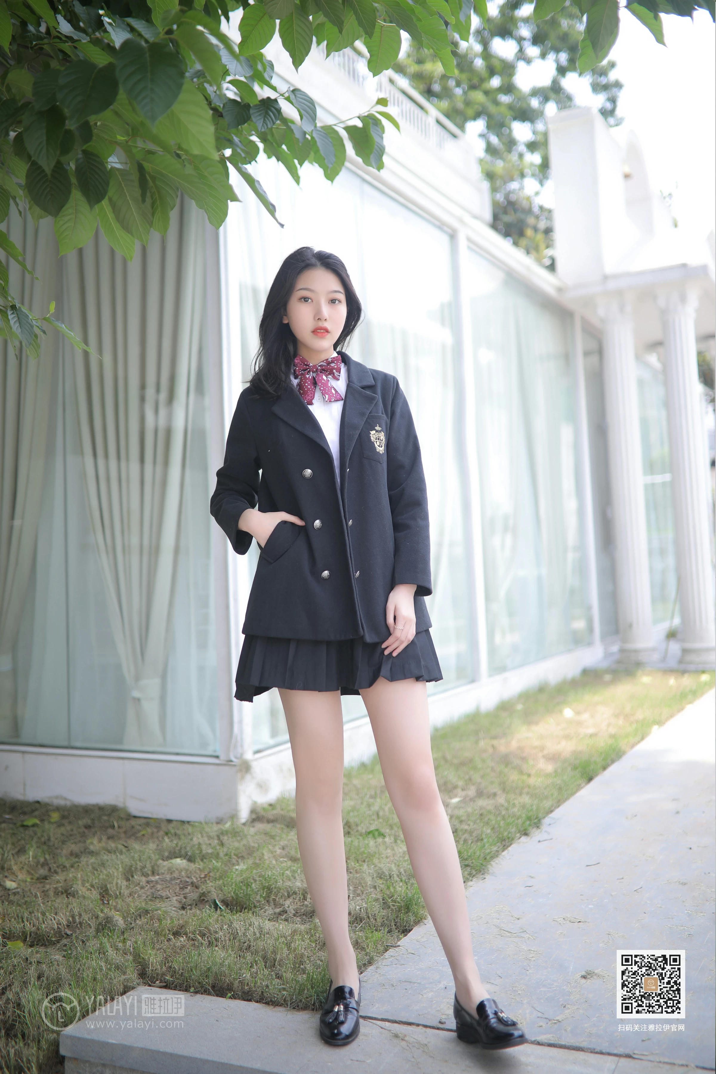 [YALAYI雅拉伊]No.387 毕业季 白璐 黑色高中女生制服与短裙加肉色丝袜美腿性感私房写真集第9张