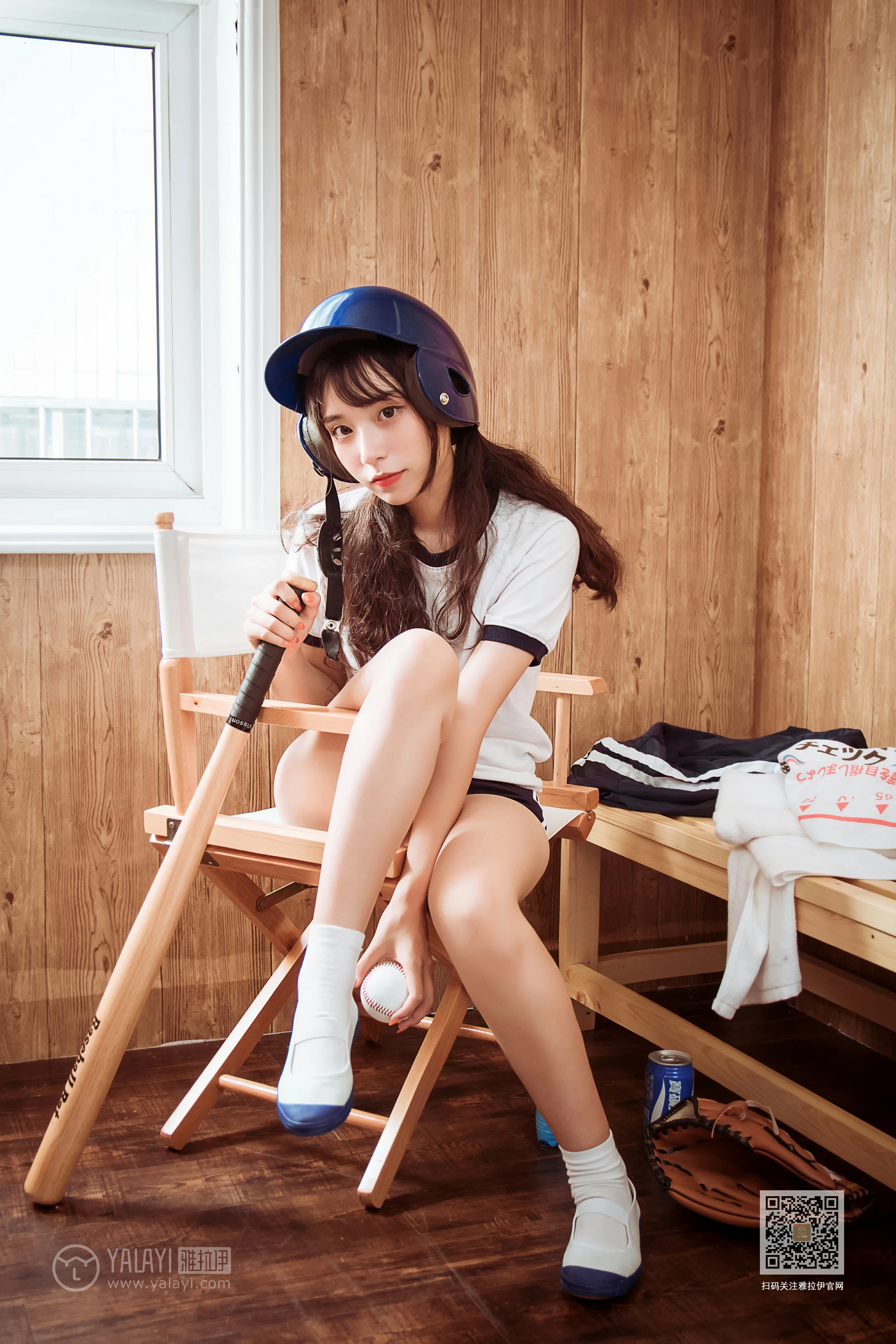 [YALAYI雅拉伊]Vol.407 美女棒球手 阿橙 白色短袖加蓝色短裤性感私房写真集第11张