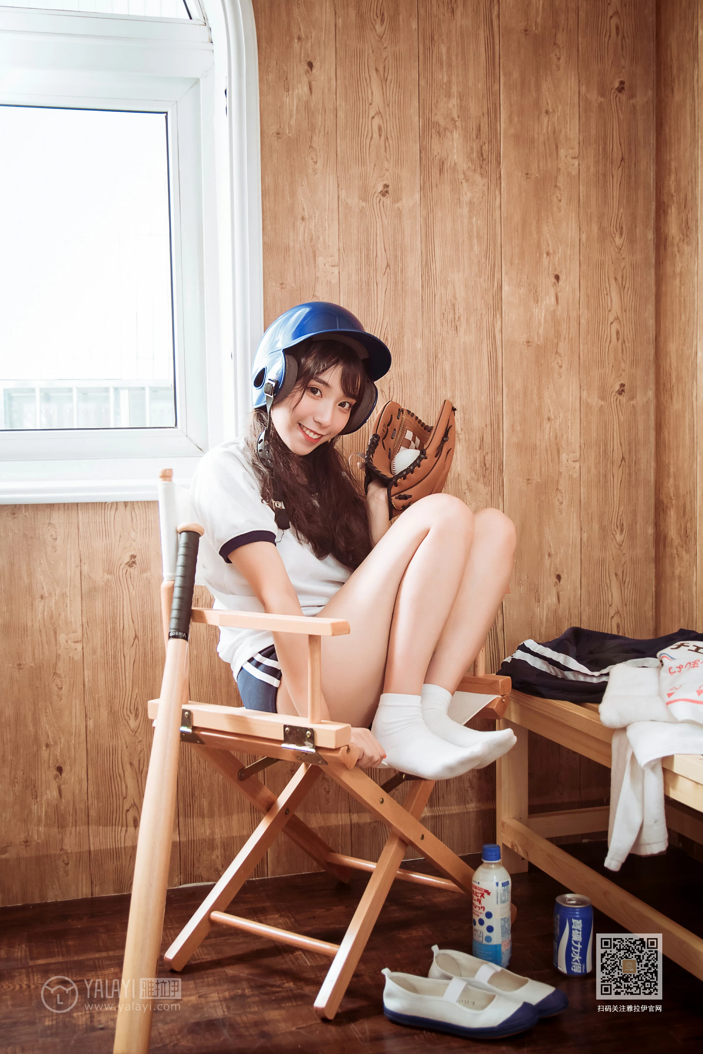 [YALAYI雅拉伊]Vol.407 美女棒球手 阿橙 白色短袖加蓝色短裤性感私房写真集第13张