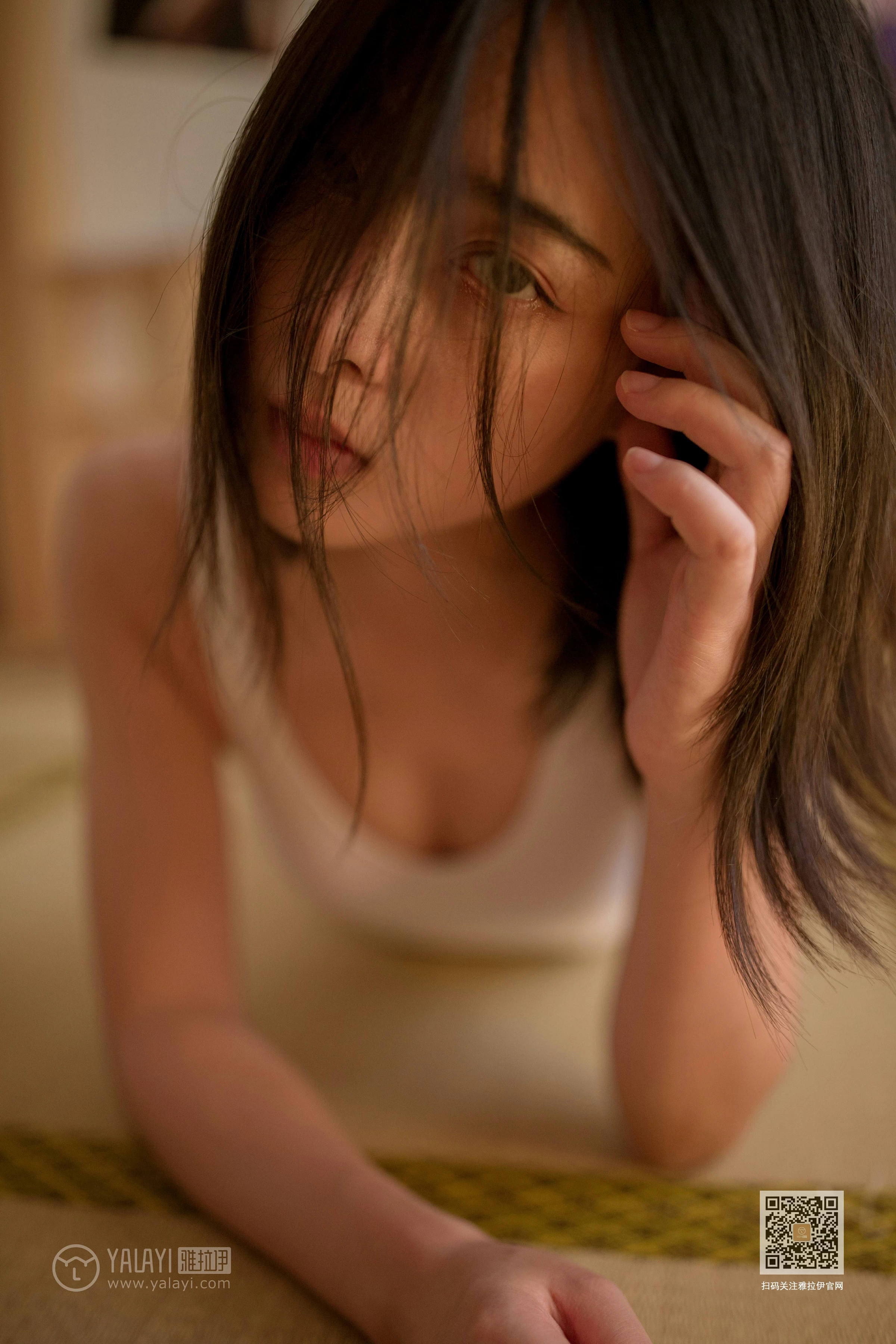 [YALAYI雅拉伊]Vol.411 楚楚 白色连体运动内衣居家性感私房写真集第8张