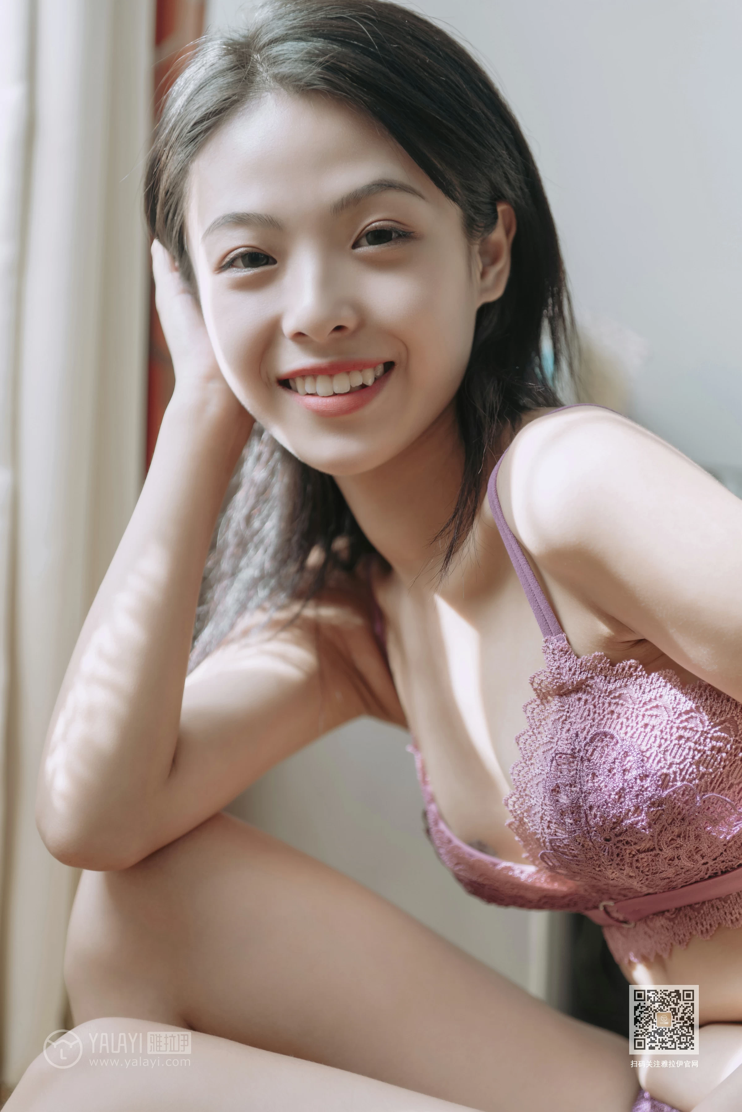 [YALAYI雅拉伊]Vol.426 蜜桃成熟时 含嫣 粉色蕾丝内衣居家性感私房写真集第4张
