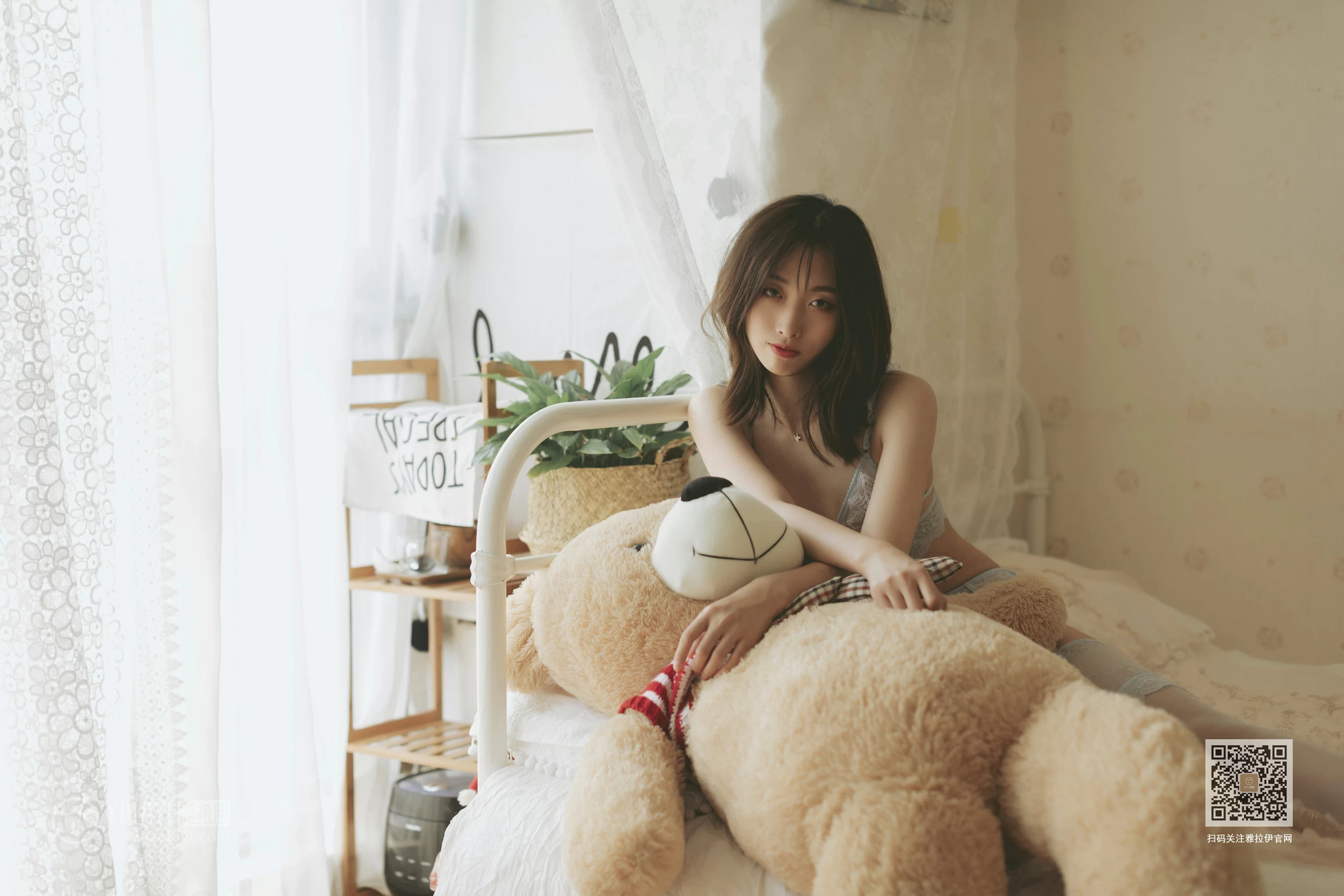 [YALAYI雅拉伊]Vol.436 维纳斯的秘密 佳佳 淡蓝色透视情趣内衣性感私房写真集第5张