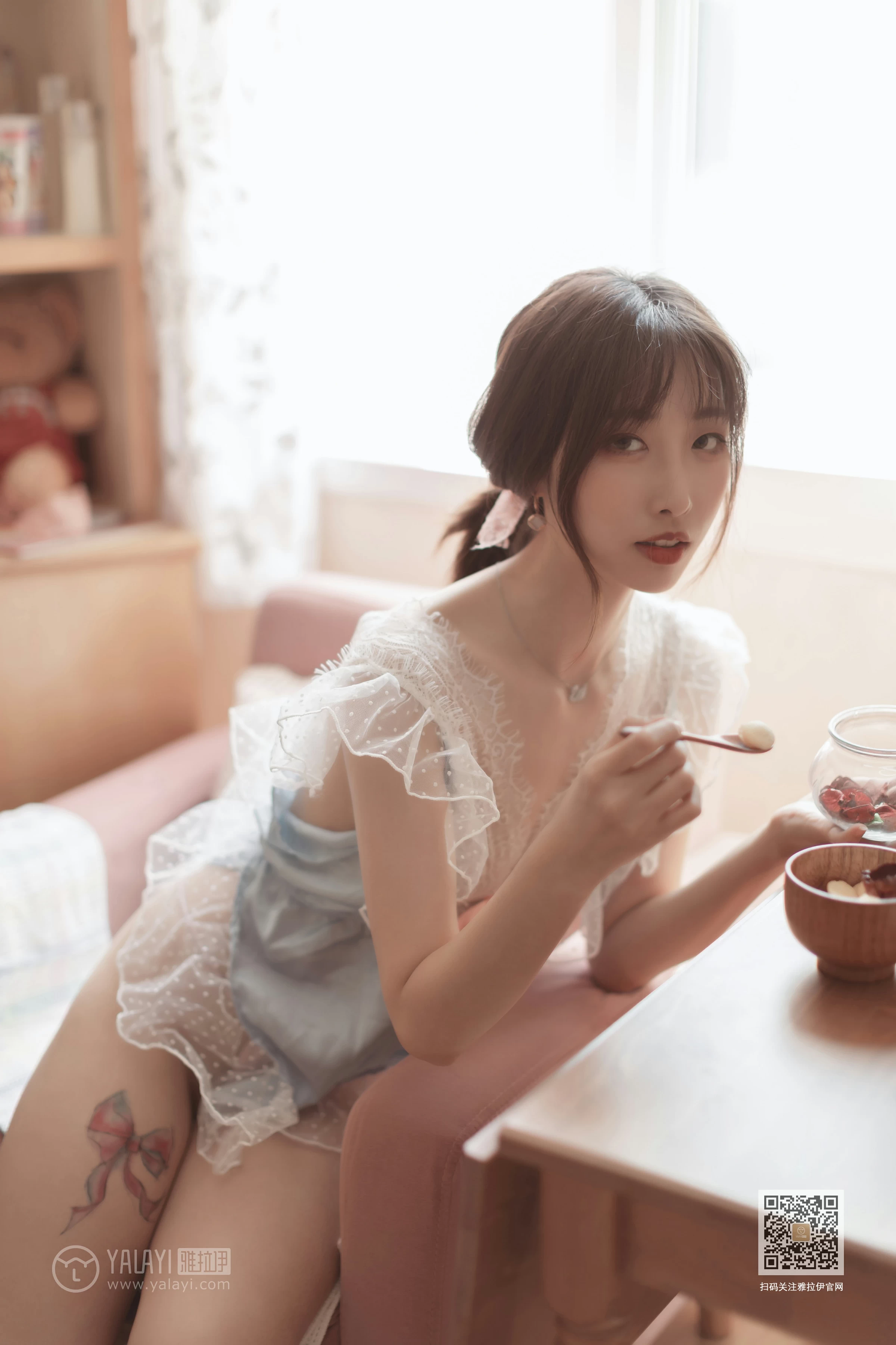 [YALAYI雅拉伊]Vol.443 佳人有约 佳佳 透视情趣内衣性感私房写真集第3张