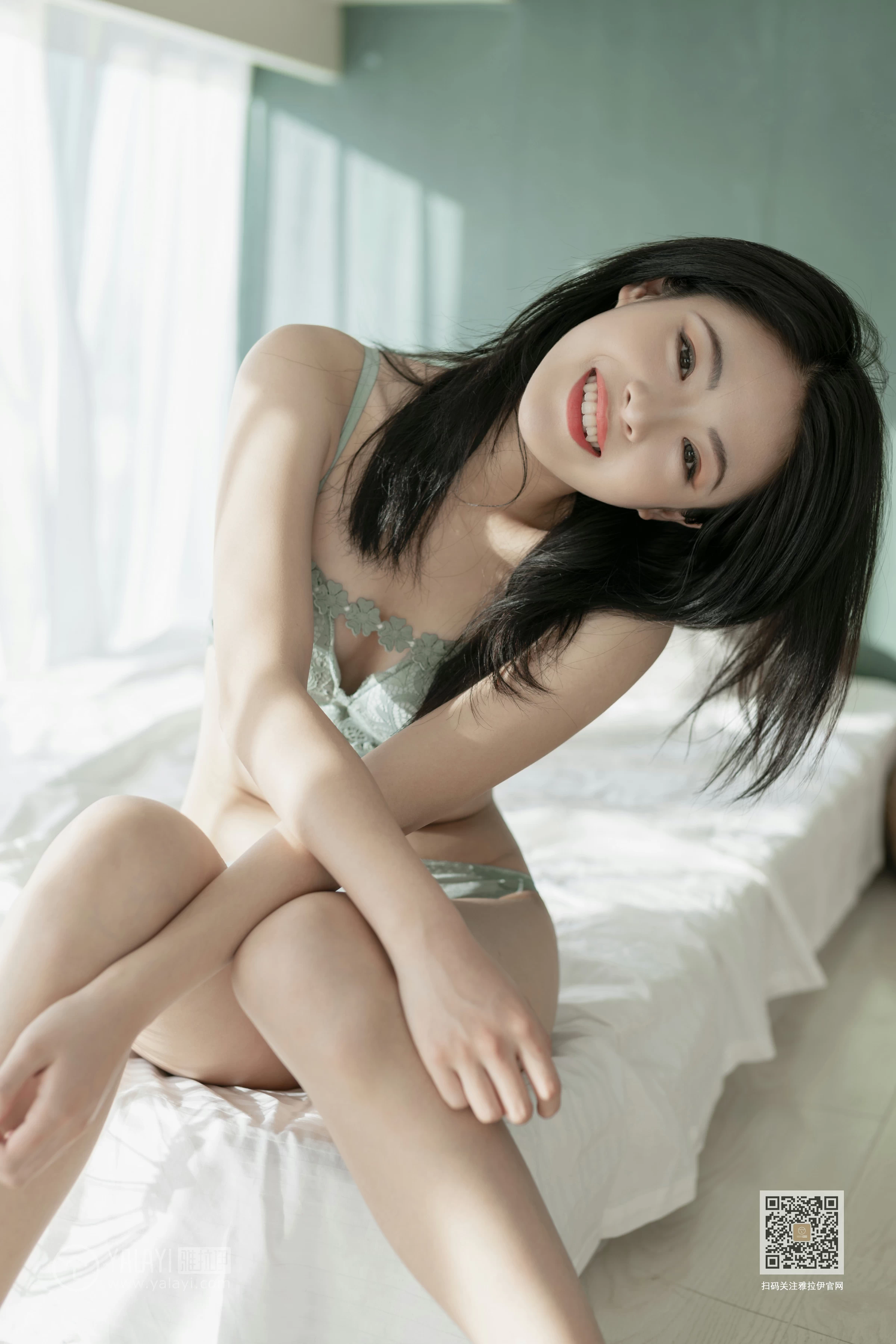 [YALAYI雅拉伊]Vol.487 翡翠女神 含嫣 淡蓝色蕾丝内衣性感私房写真集第12张