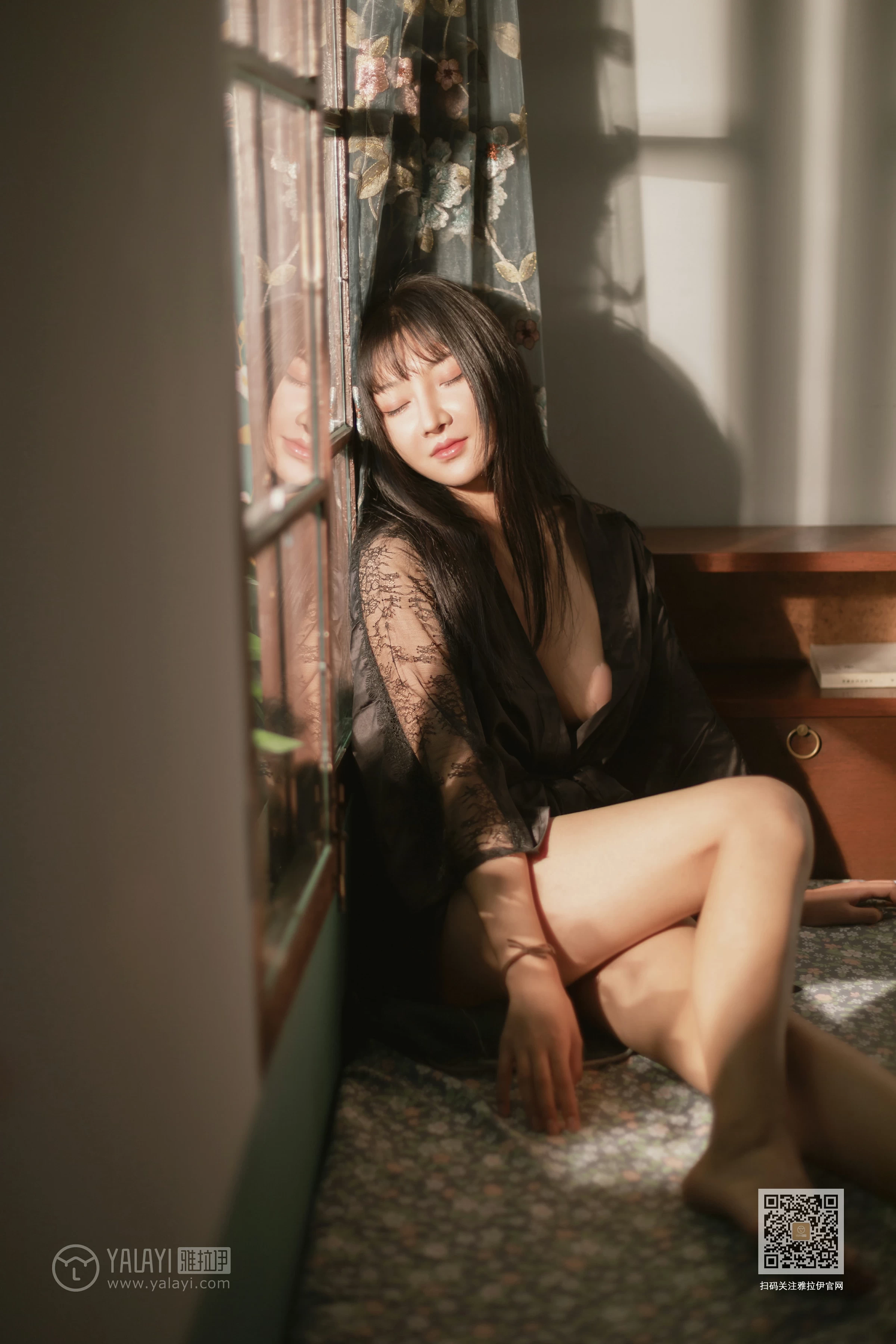 [YALAYI雅拉伊]Vol.494 帘卷美人绰态 韩熙 黑色透视睡衣性感私房写真集第3张