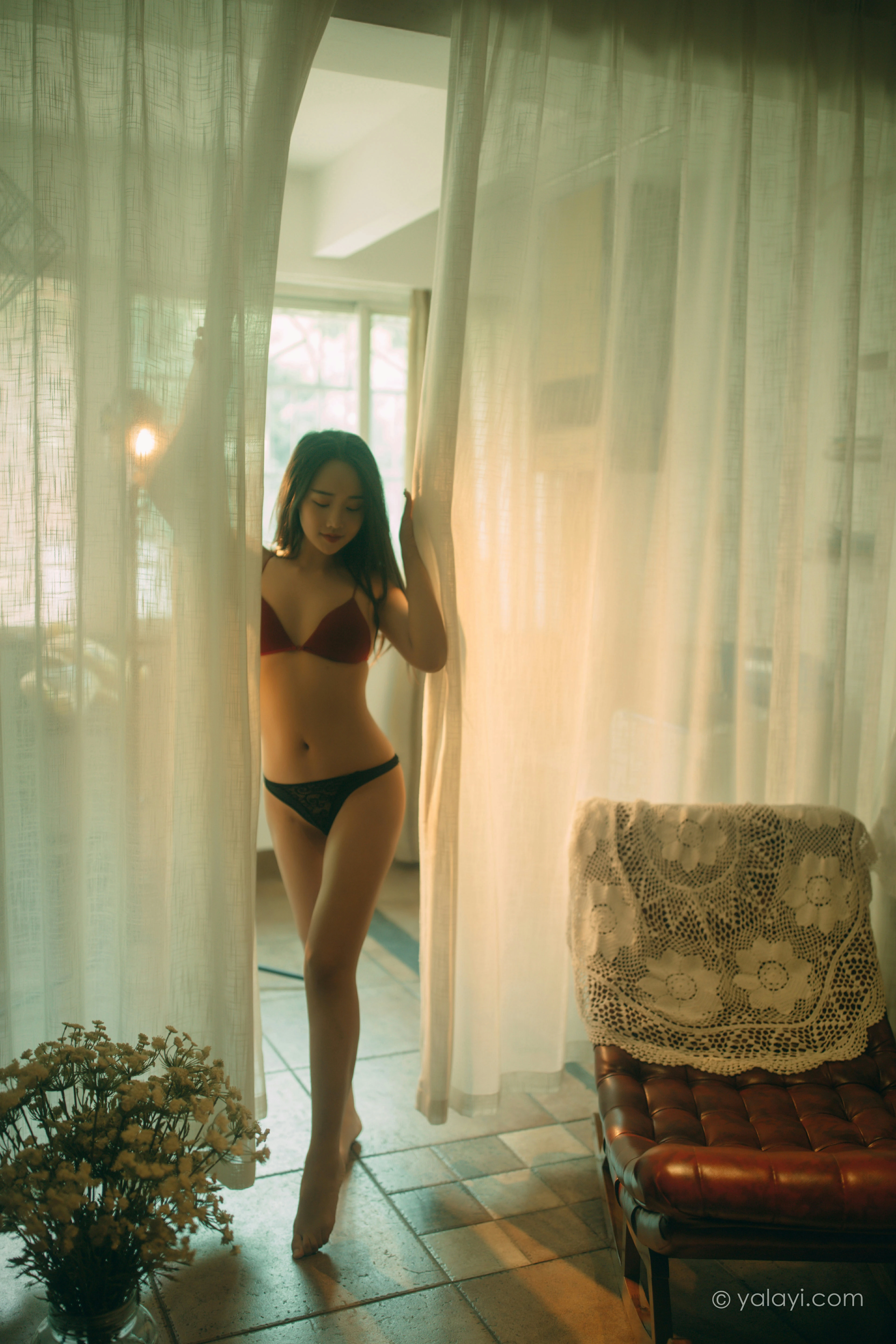 [YALAYI雅拉伊]NO.802 魂萦梦牵 优优 粉色透视情趣睡衣加黑色蕾丝内衣性感私房写真集第9张