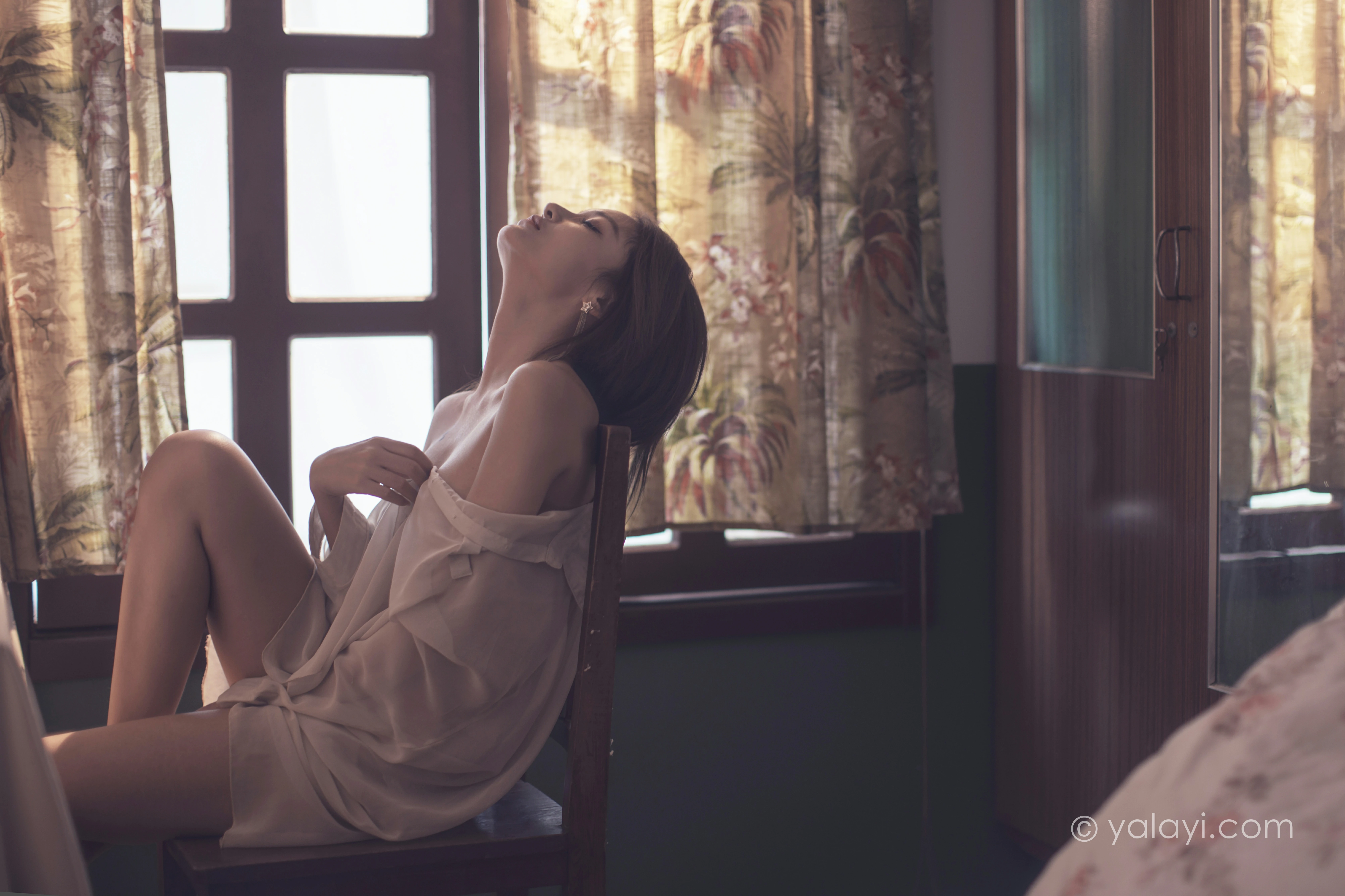 [YALAYI雅拉伊]NO.803 若有思 梓杨 白色透视衬衫居家性感私房写真集第11张