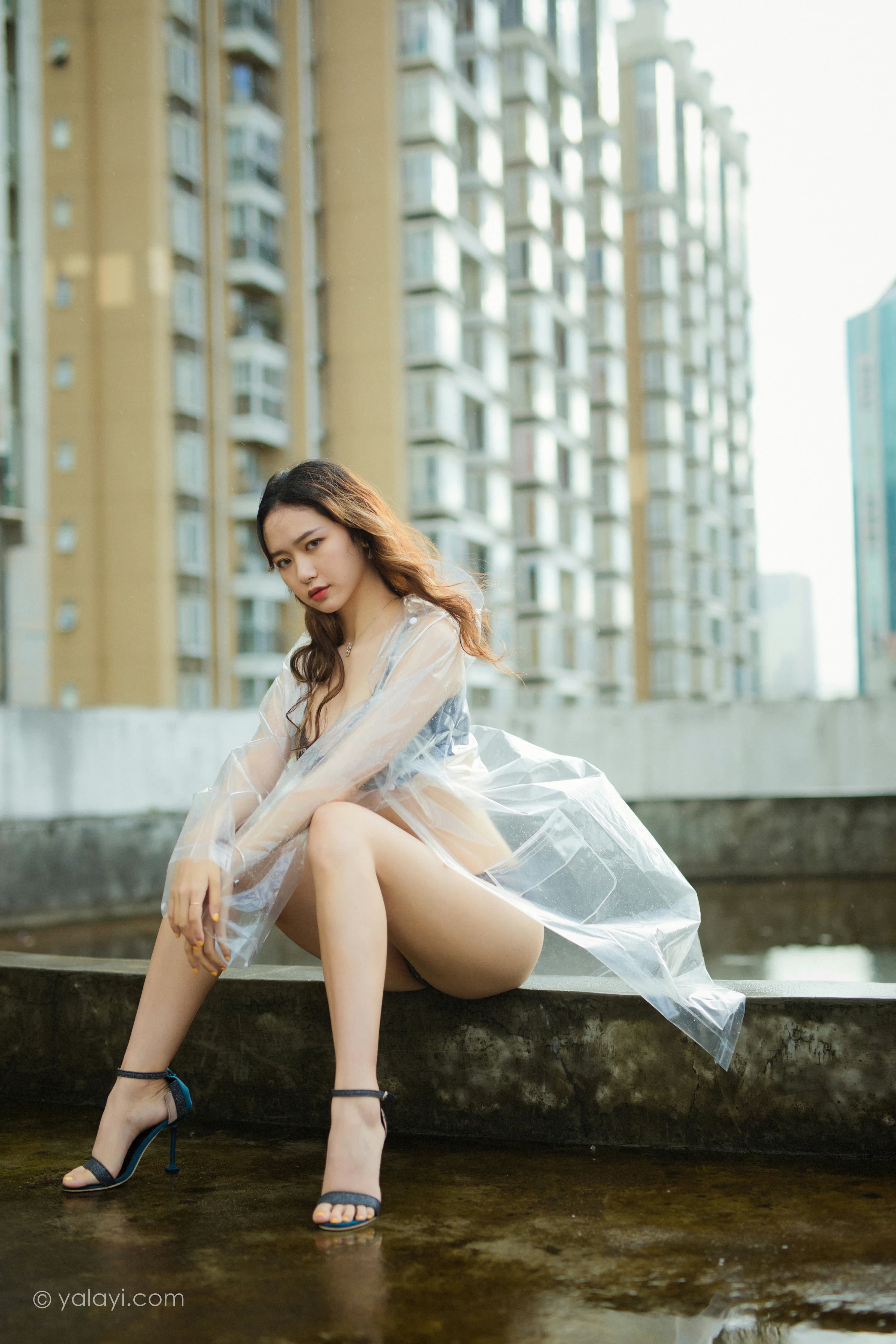 [YALAYI雅拉伊]NO.676 《七月的雨》 晓琳 黑色蕾丝内衣性感私房写真集第7张