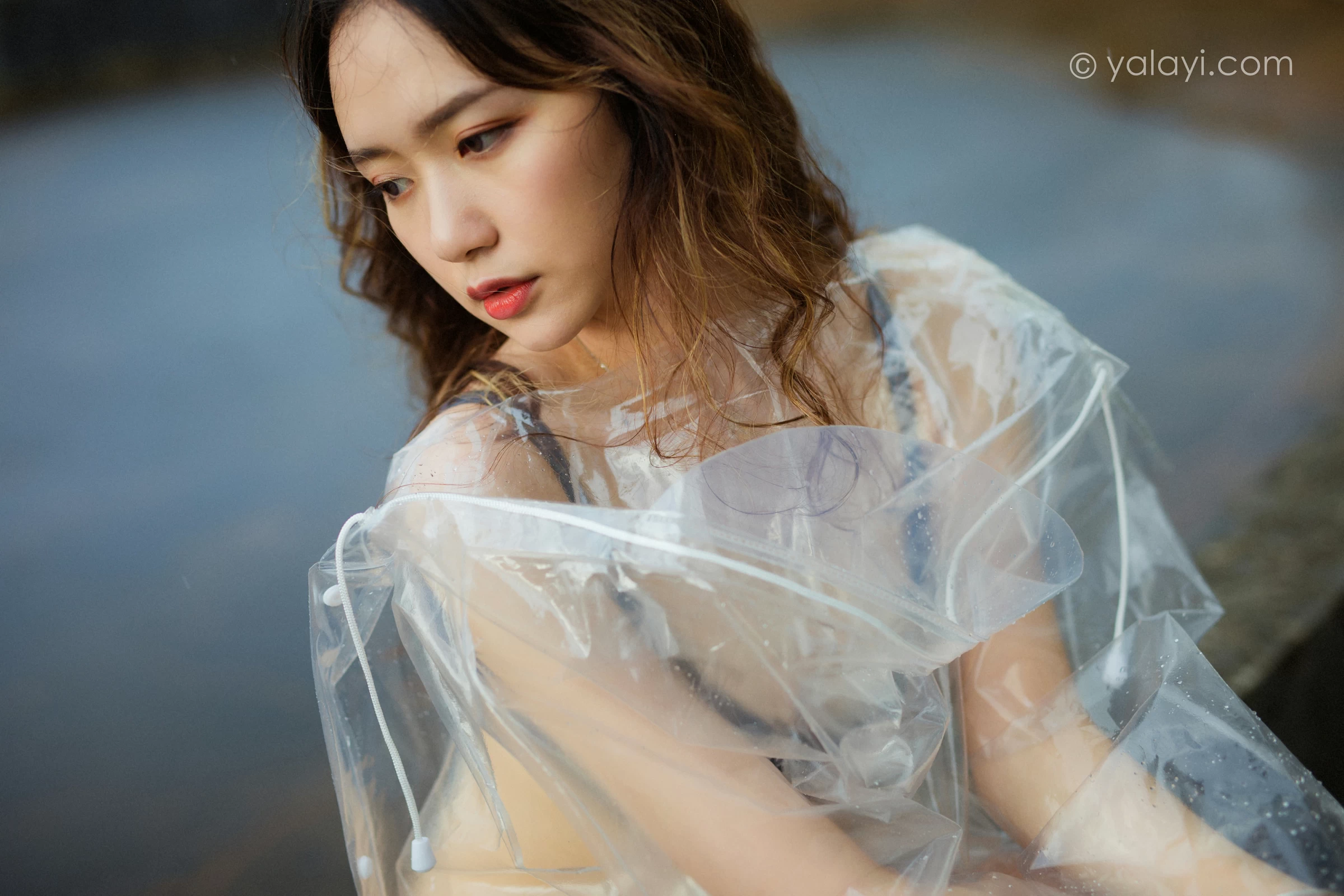 [YALAYI雅拉伊]NO.676 《七月的雨》 晓琳 黑色蕾丝内衣性感私房写真集第14张